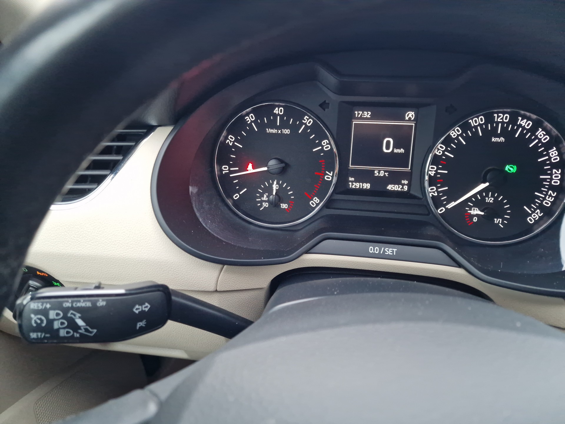 SKODA Octavia Combi 1.8 TSI Elegance 4x4 DSG-image-11