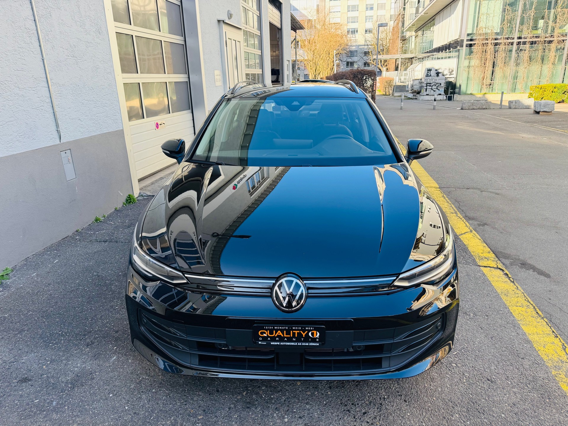 VW Golf Variant 1.5 eTSI mHEV Life-image-3