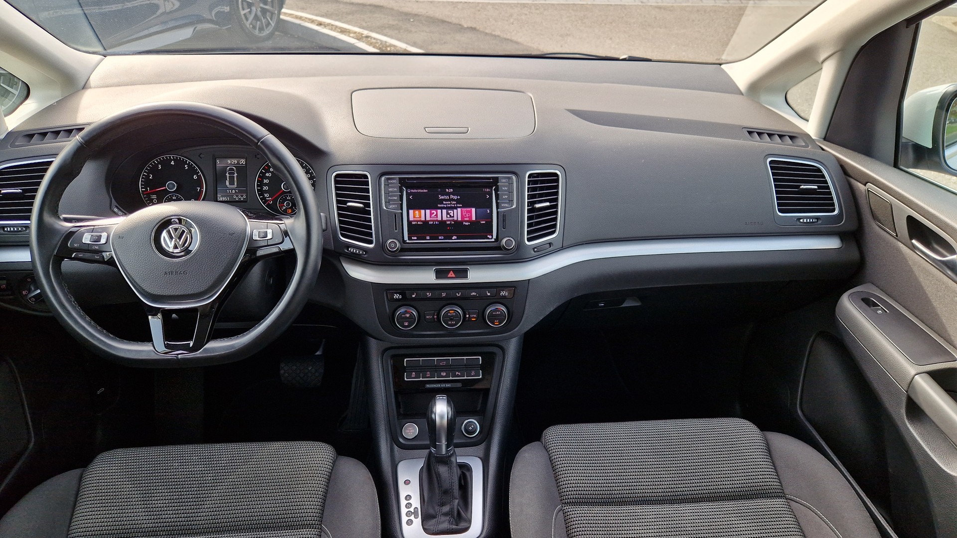 VW Sharan 1.4 TSI BlMT Comfortline DSG-image-7