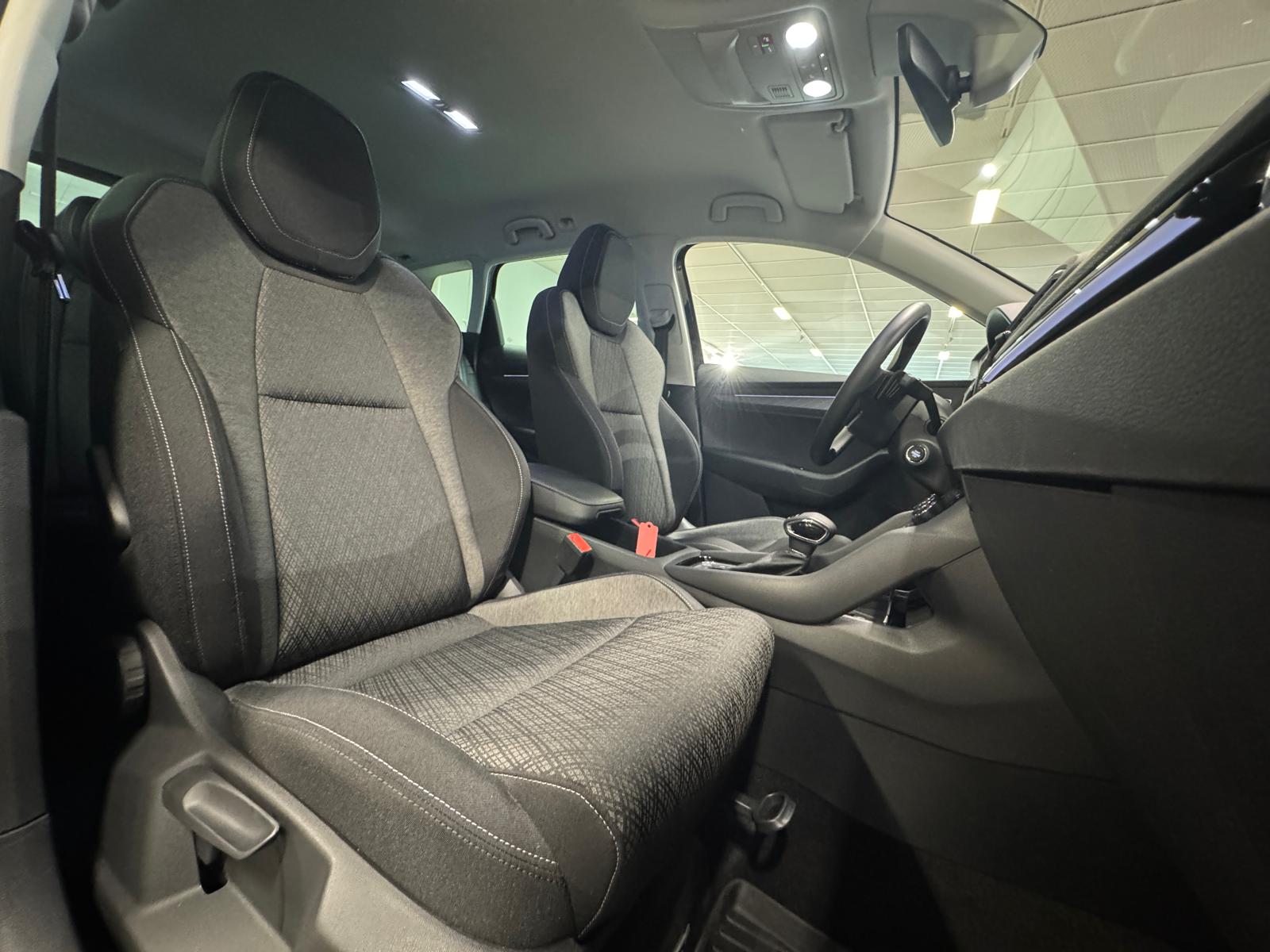 SKODA Karoq 2.0 TDI Style 4x4 DSG-image-10