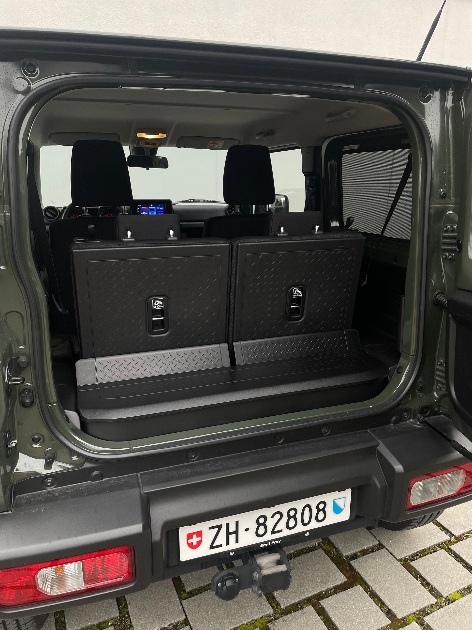 SUZUKI Jimny 1.5 Compact+ 4x4 Automat-image-4