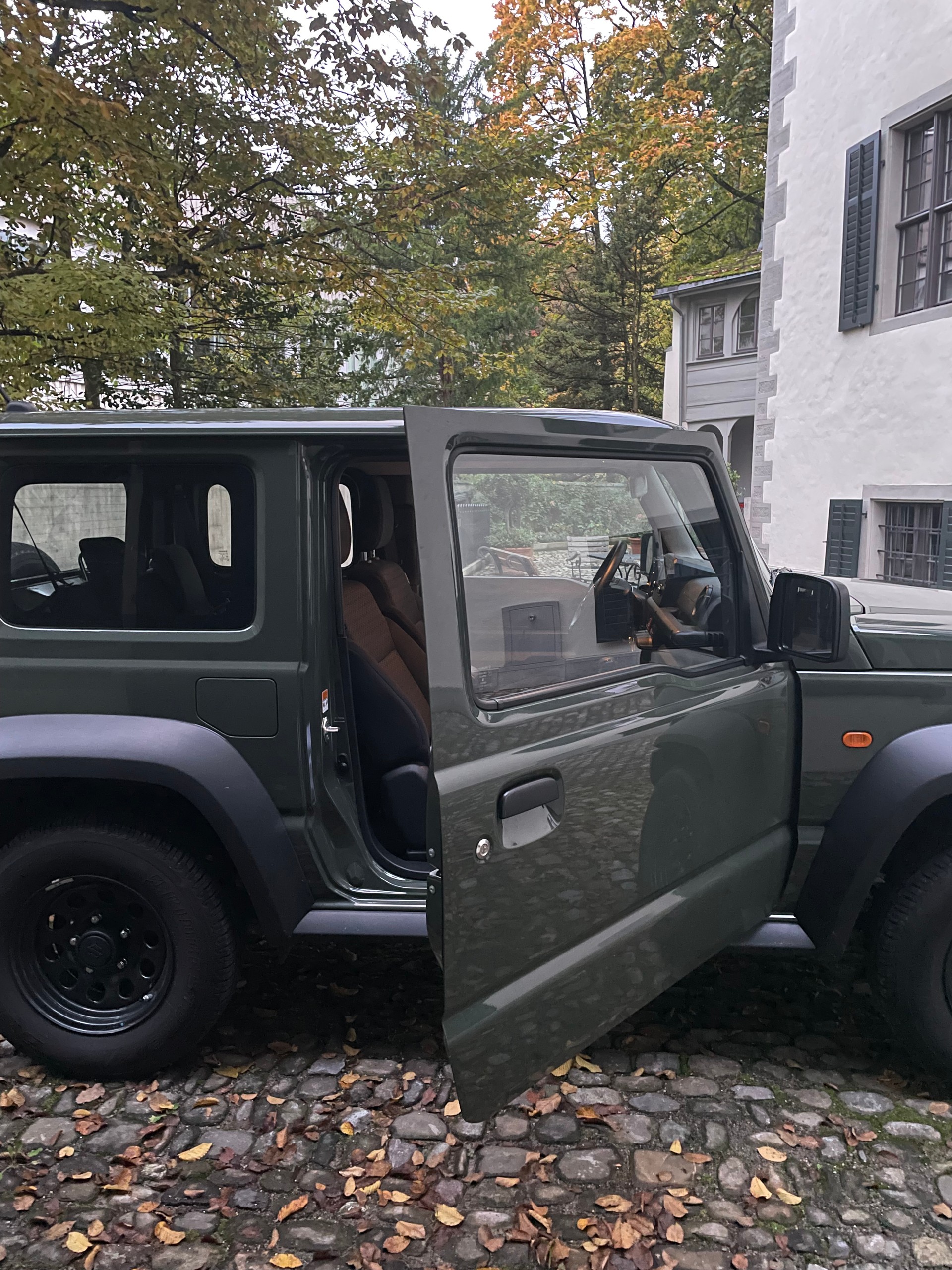 SUZUKI Jimny 1.5 Compact+ 4x4 Automat-image-2