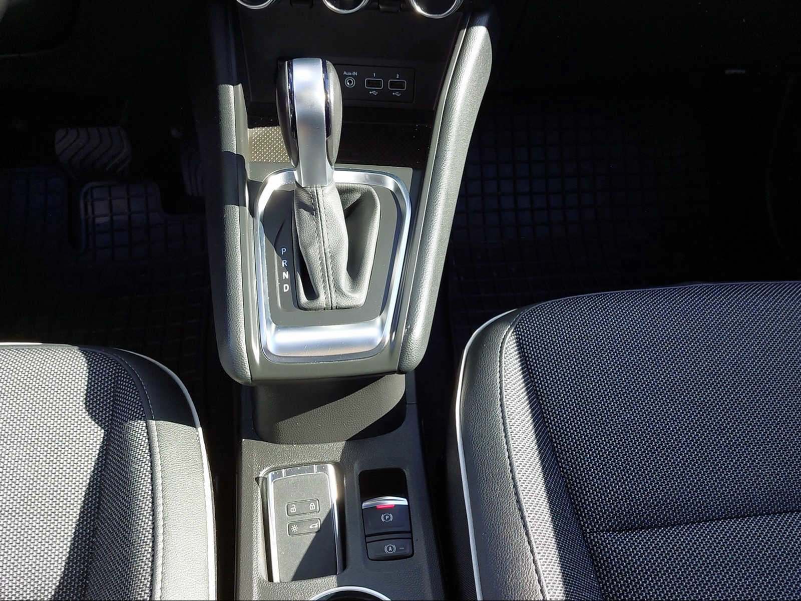 RENAULT Captur 1.3 TCe Intens EDC-image-10
