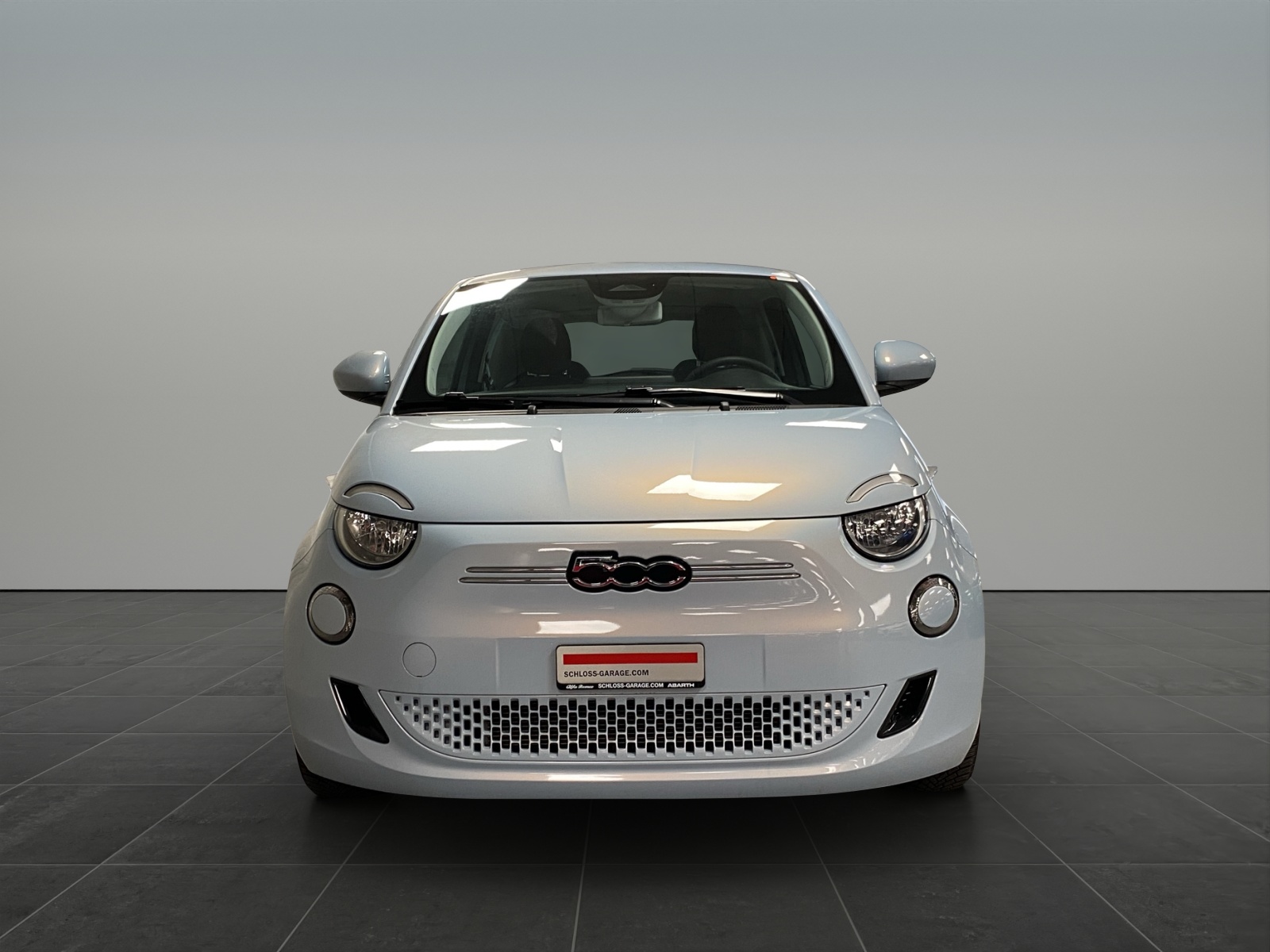 FIAT 500e Icon-showroom-element-1