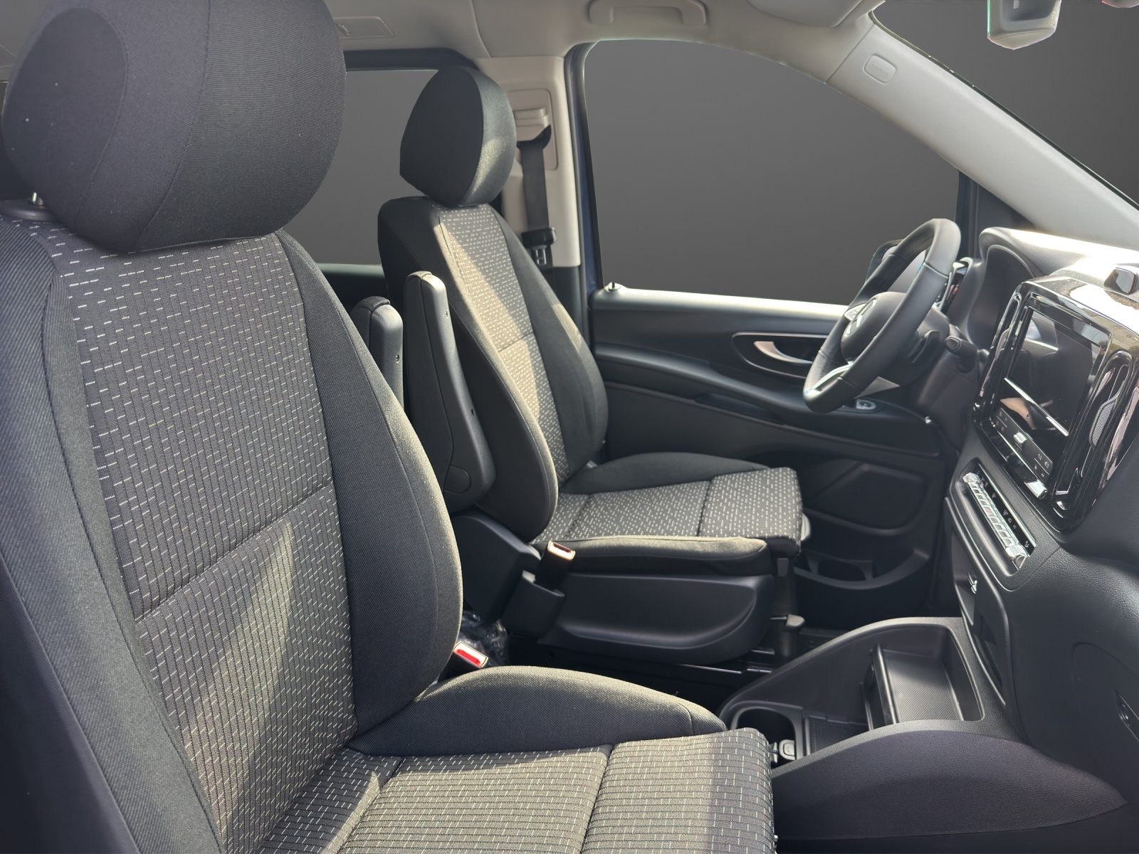 MERCEDES-BENZ Vito 116 CDI Lang Tourer 9G-Tronic 4M Select-image-9