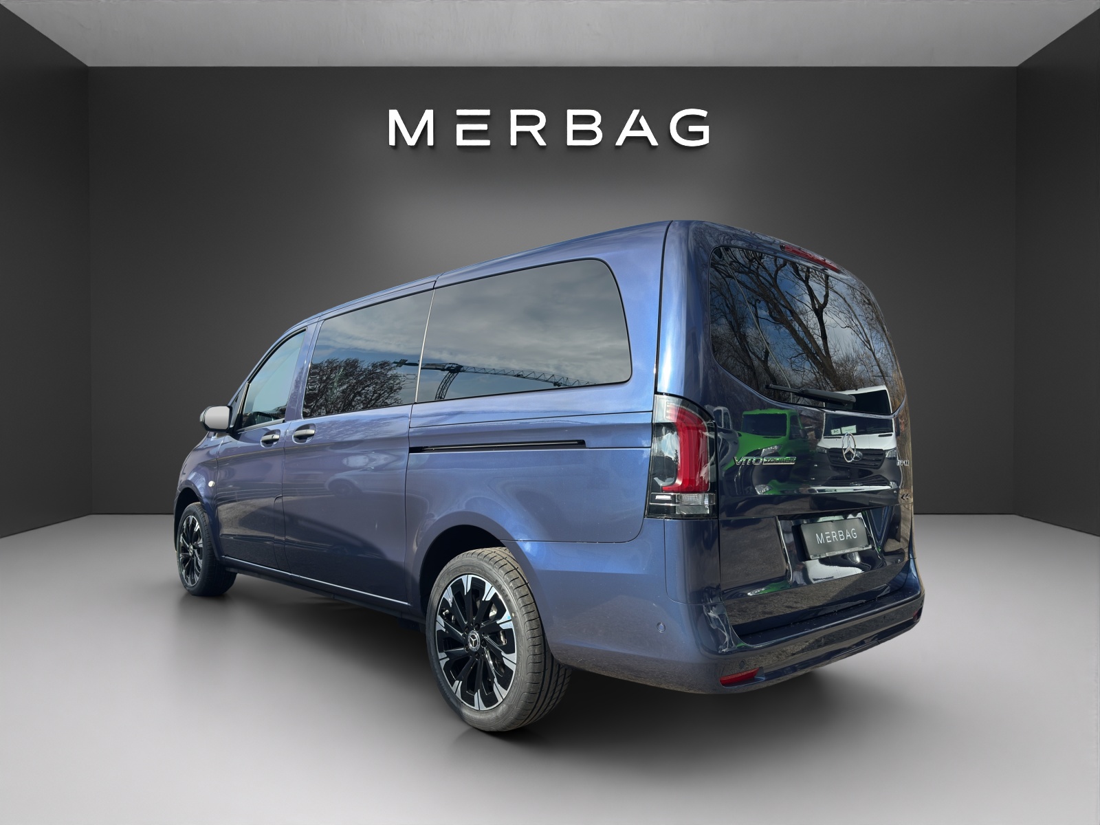 MERCEDES-BENZ Vito 116 CDI Lang Tourer 9G-Tronic 4M Select-image-4