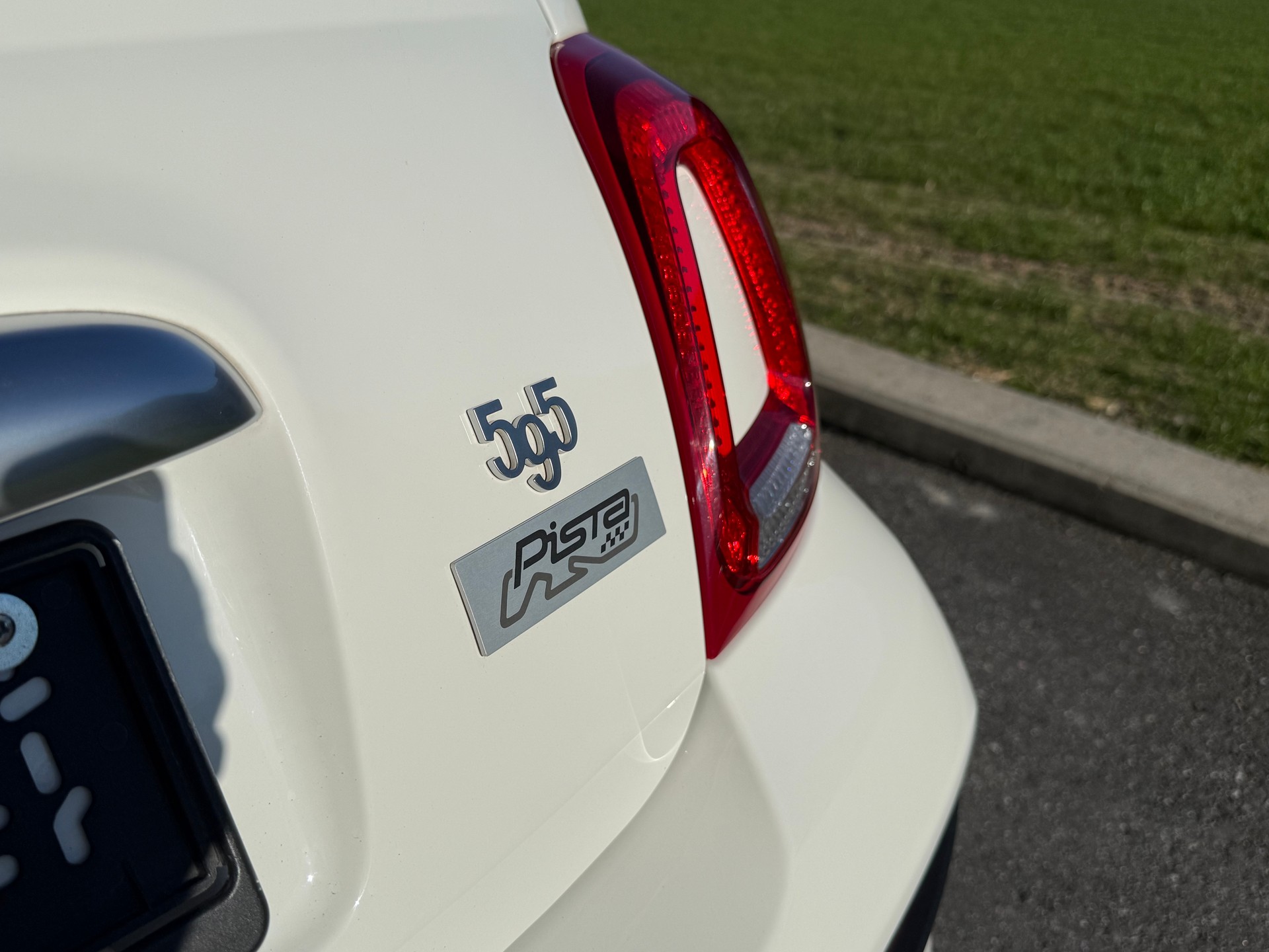FIAT 595 1.4 16V Turbo Abarth Pista-image-4