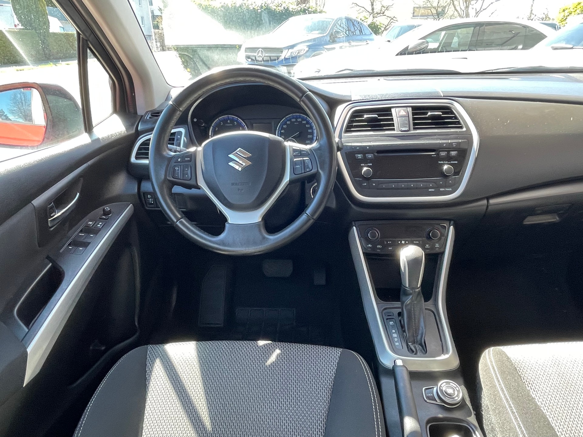 SUZUKI SX4 S-Cross 1.6 16V Compact+ 4WD CVT7-image-4