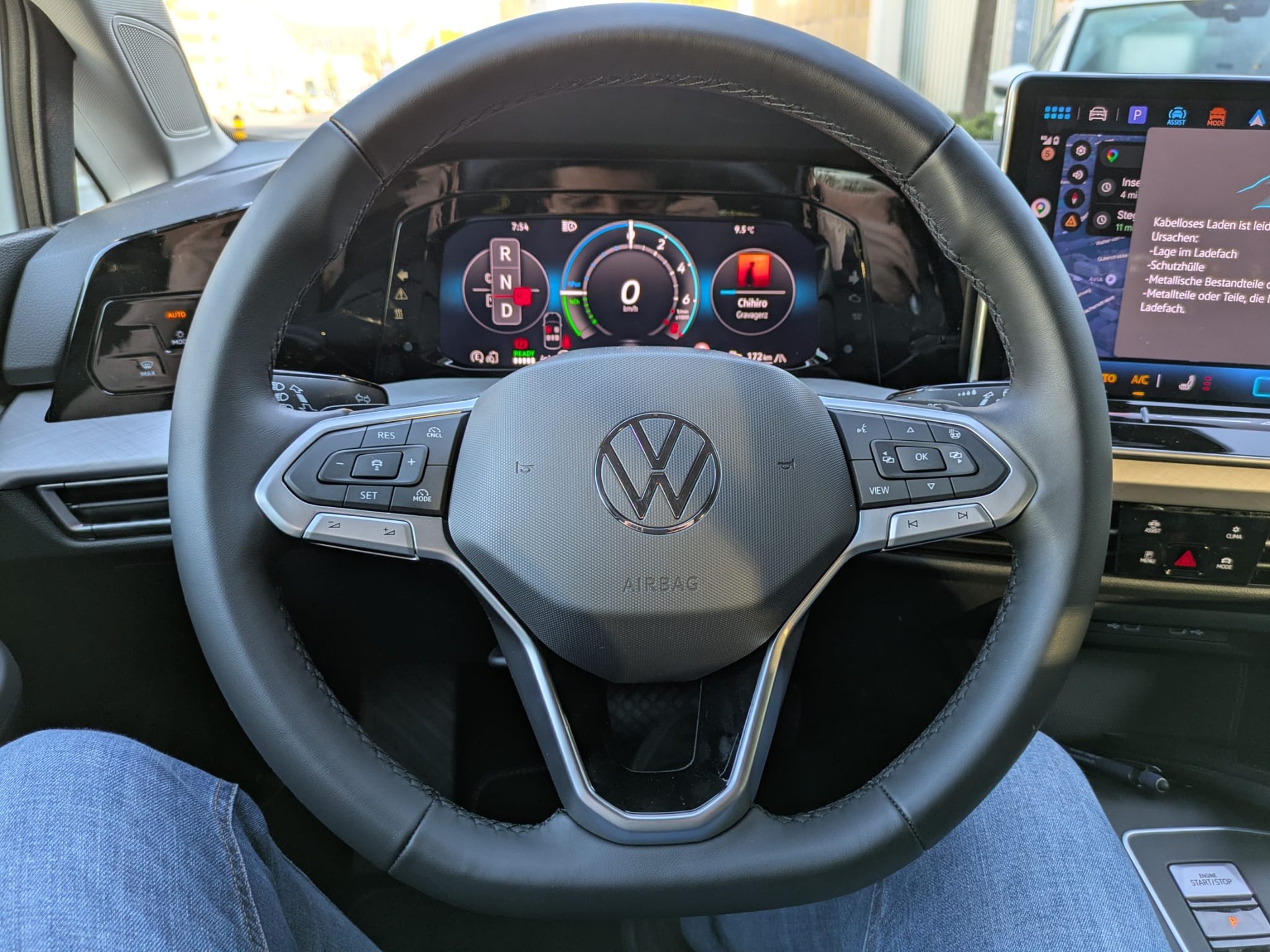 VW Golf 1.5 TSI PHEV Life-image-21