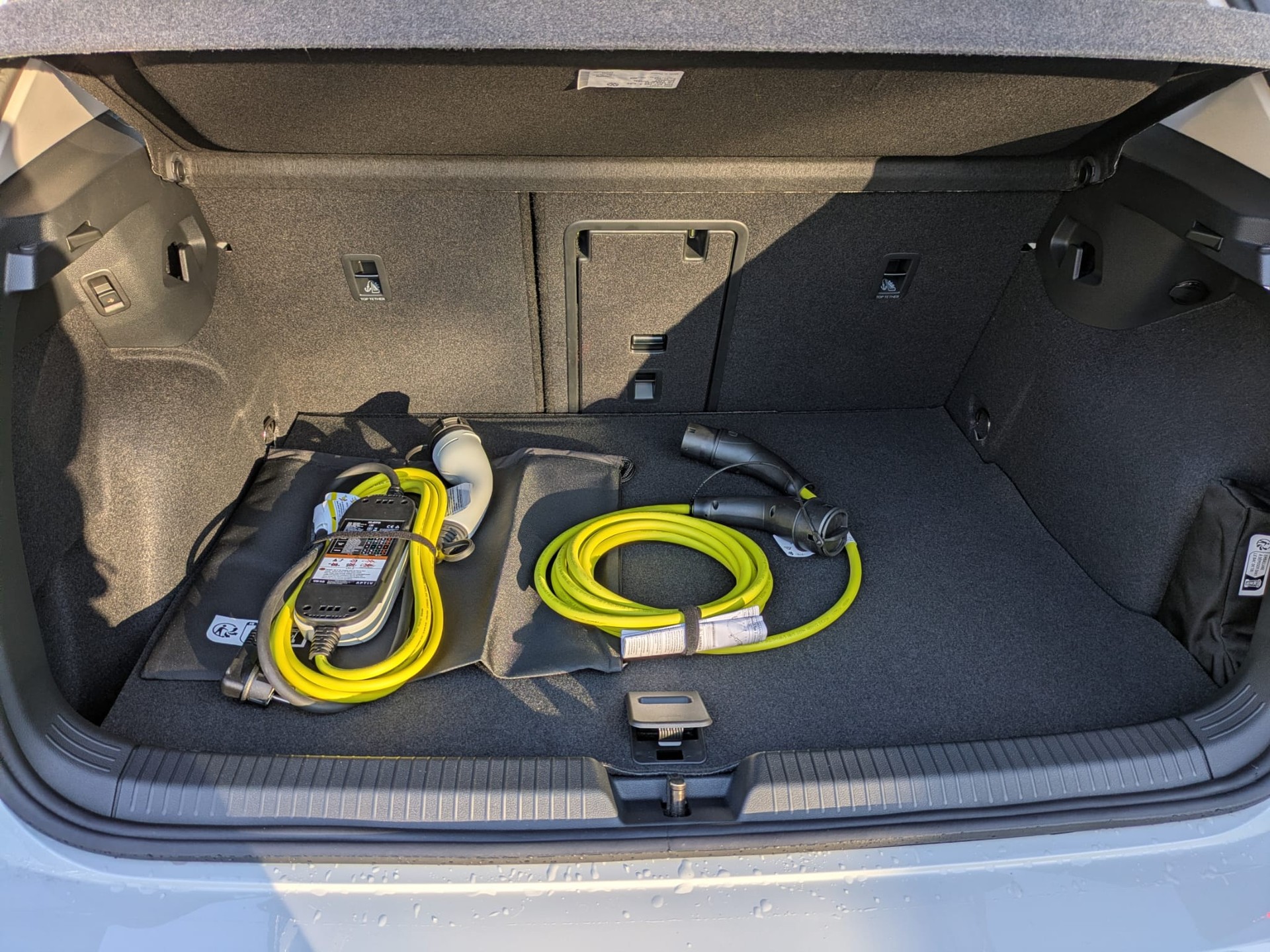 VW Golf 1.5 TSI PHEV Life-image-12