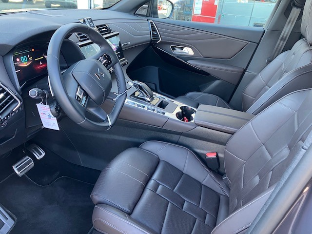 DS AUTOMOBILES DS 7 Crossback E-Tense 360 4x4 Saint-Exupery-image-5