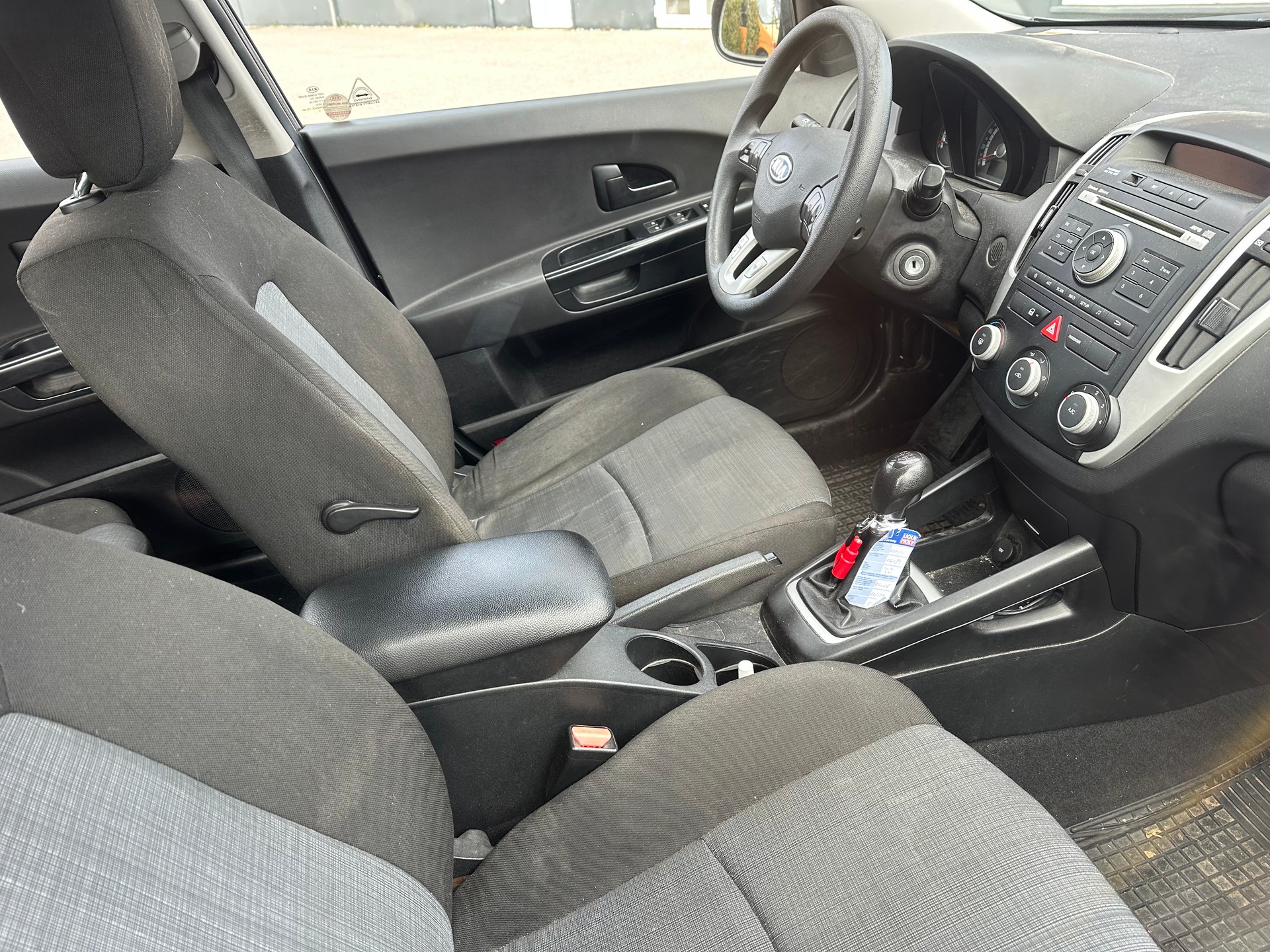 KIA Cee'd Sporty Wagon 1.4 16V Basic-image-4