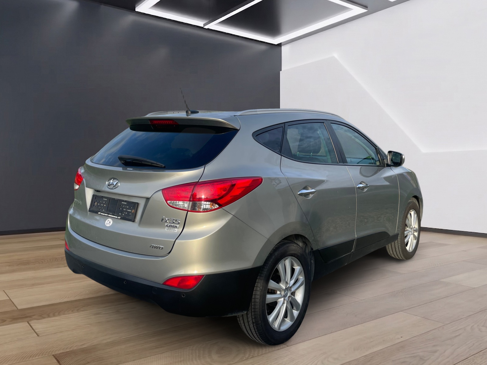 HYUNDAI iX 35 2.0 CRDi Premium 4WD Automatic-image-4