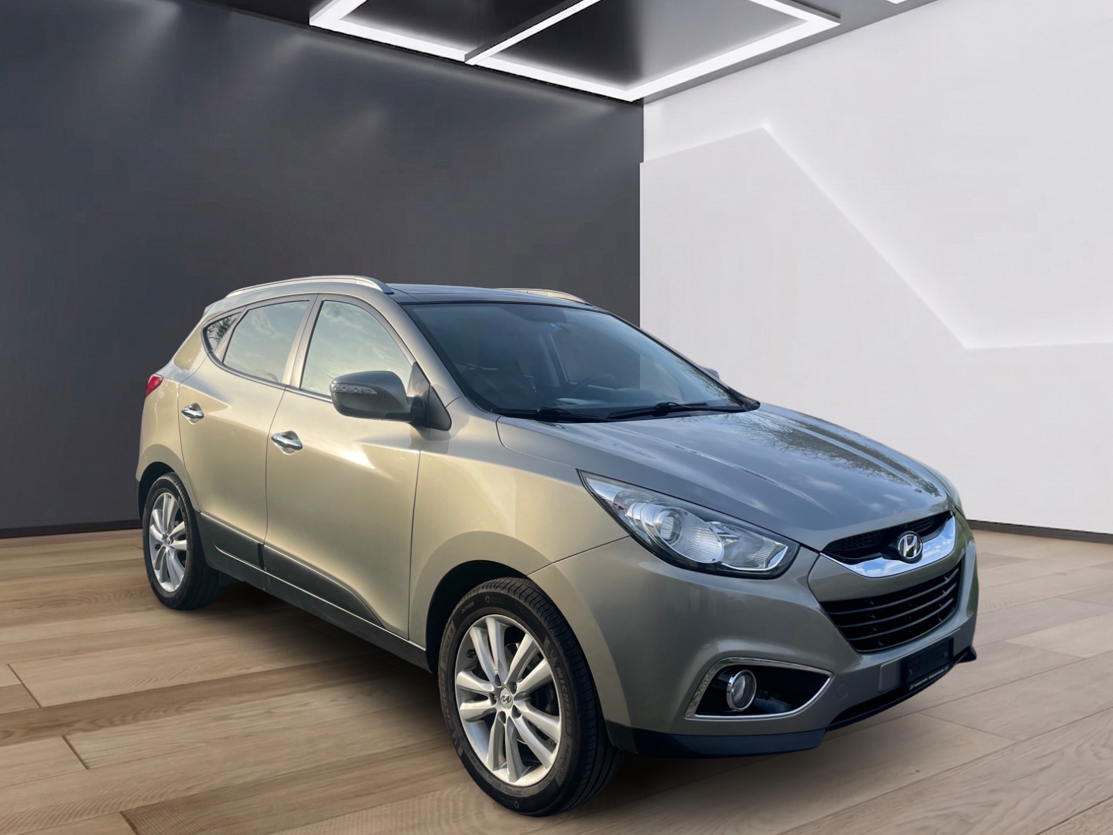 HYUNDAI iX 35 2.0 CRDi Premium 4WD Automatic-showroom-element-1