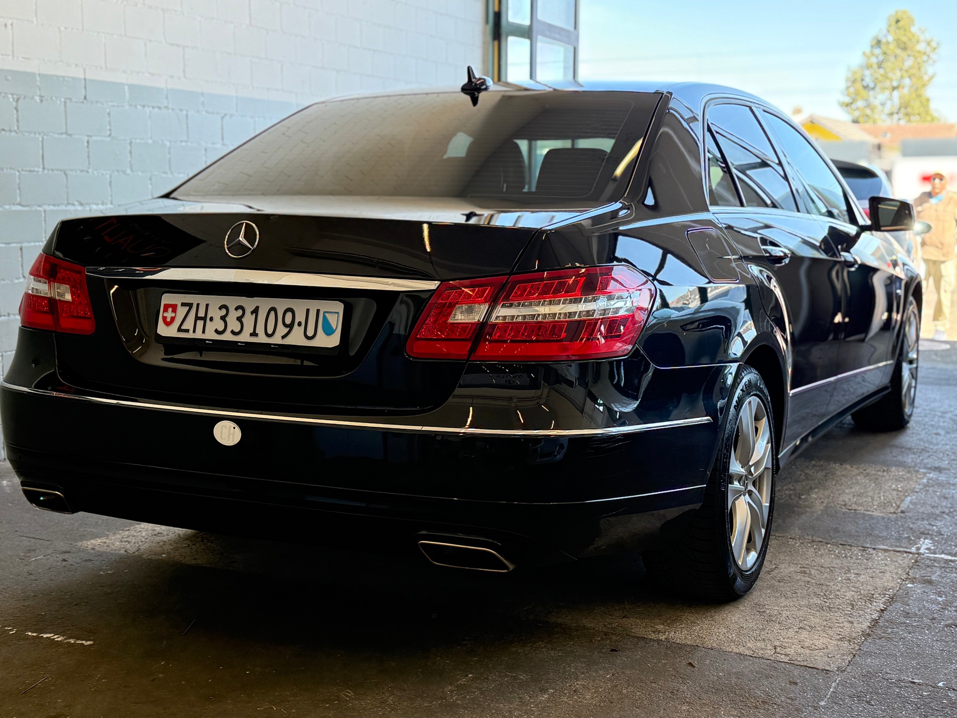 MERCEDES-BENZ E 250 CDI BlueEff. Avantgarde 4Matic 7G-Tronic-image-5