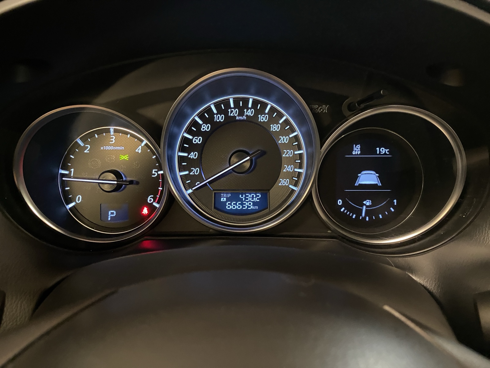 MAZDA CX-5 2.2 D HP Revolution AWD Automatic-image-14