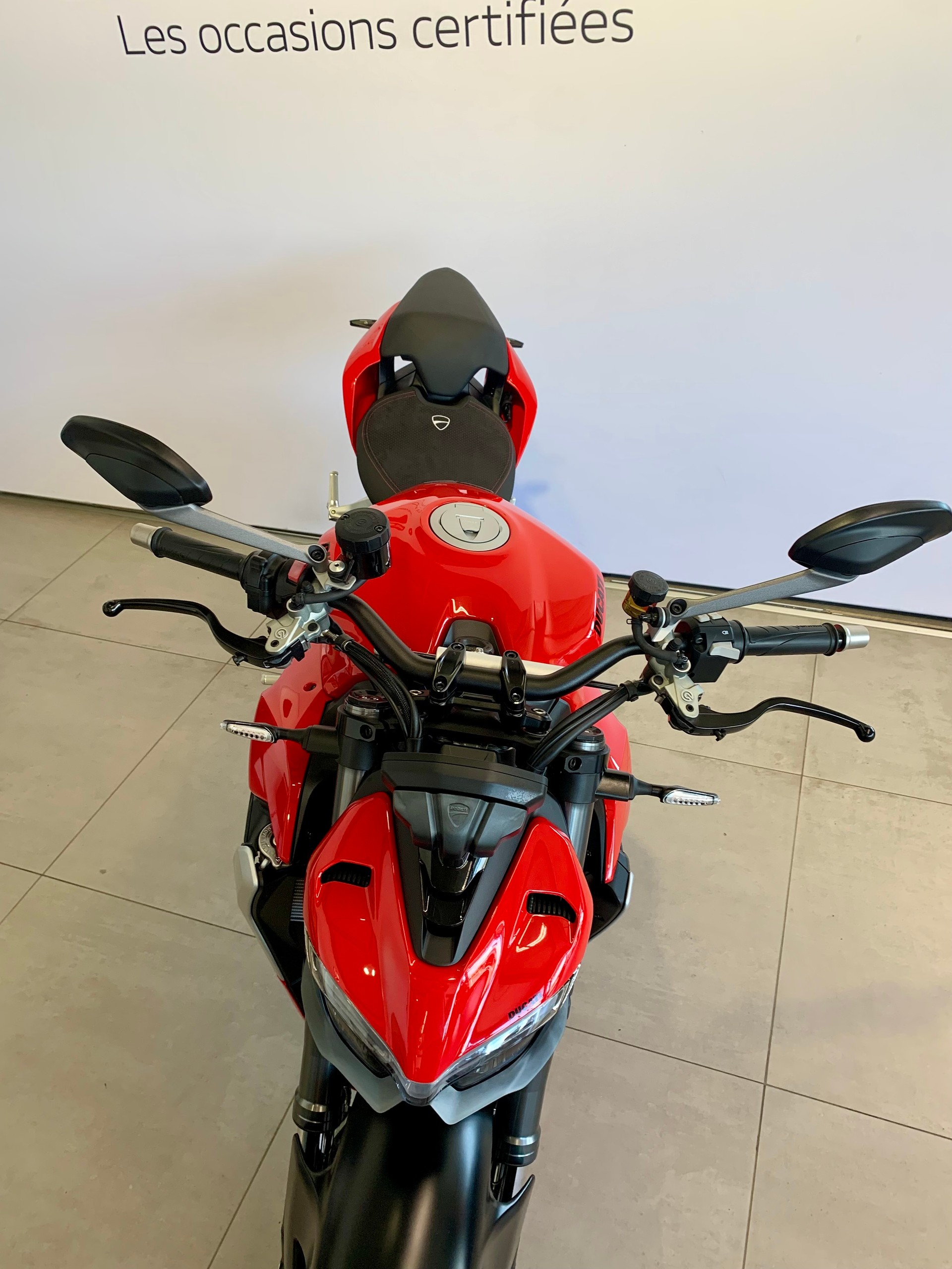 DUCATI Streetfighter V2-image-3