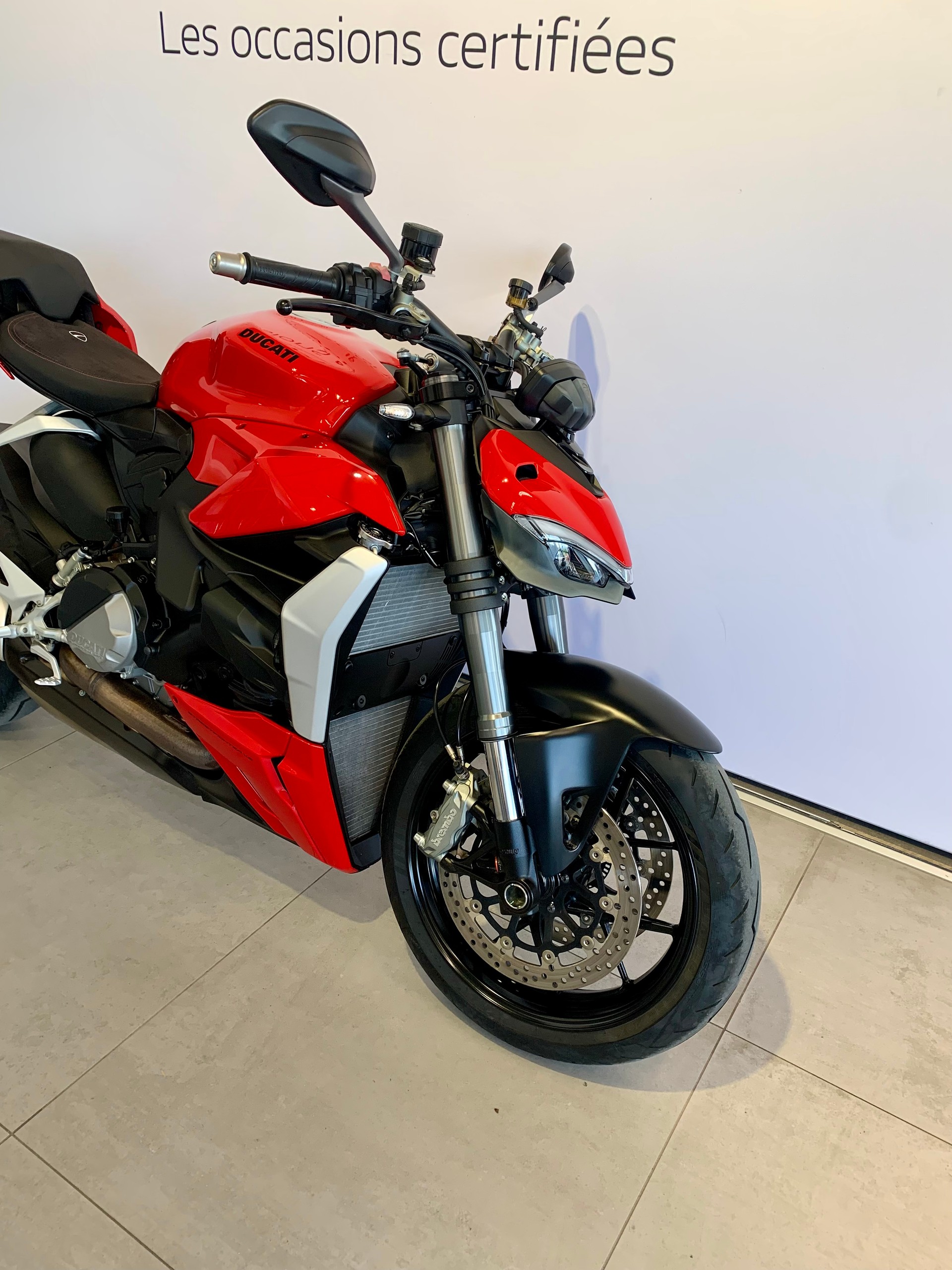 DUCATI Streetfighter V2-image-5