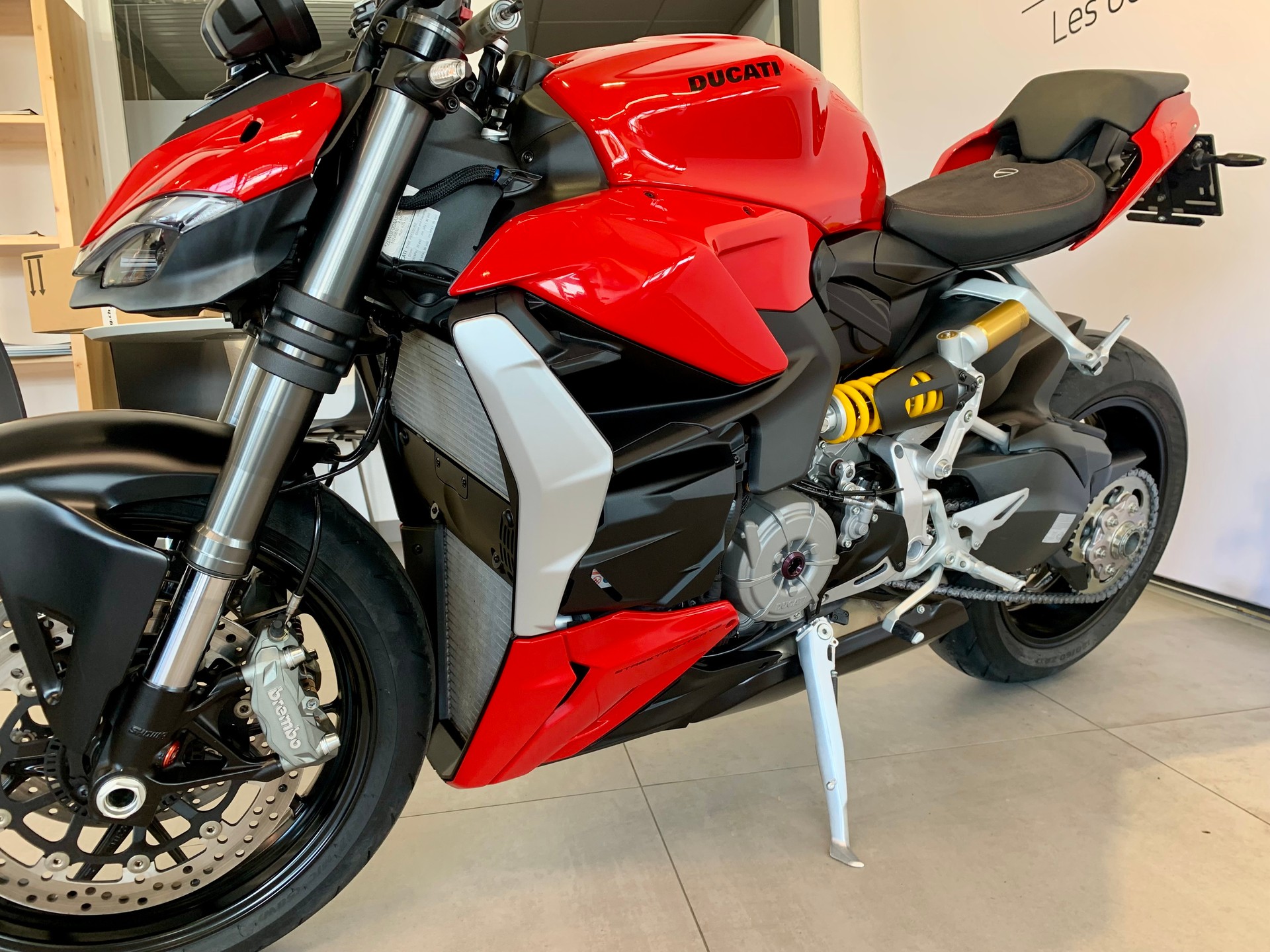 DUCATI Streetfighter V2-image-8