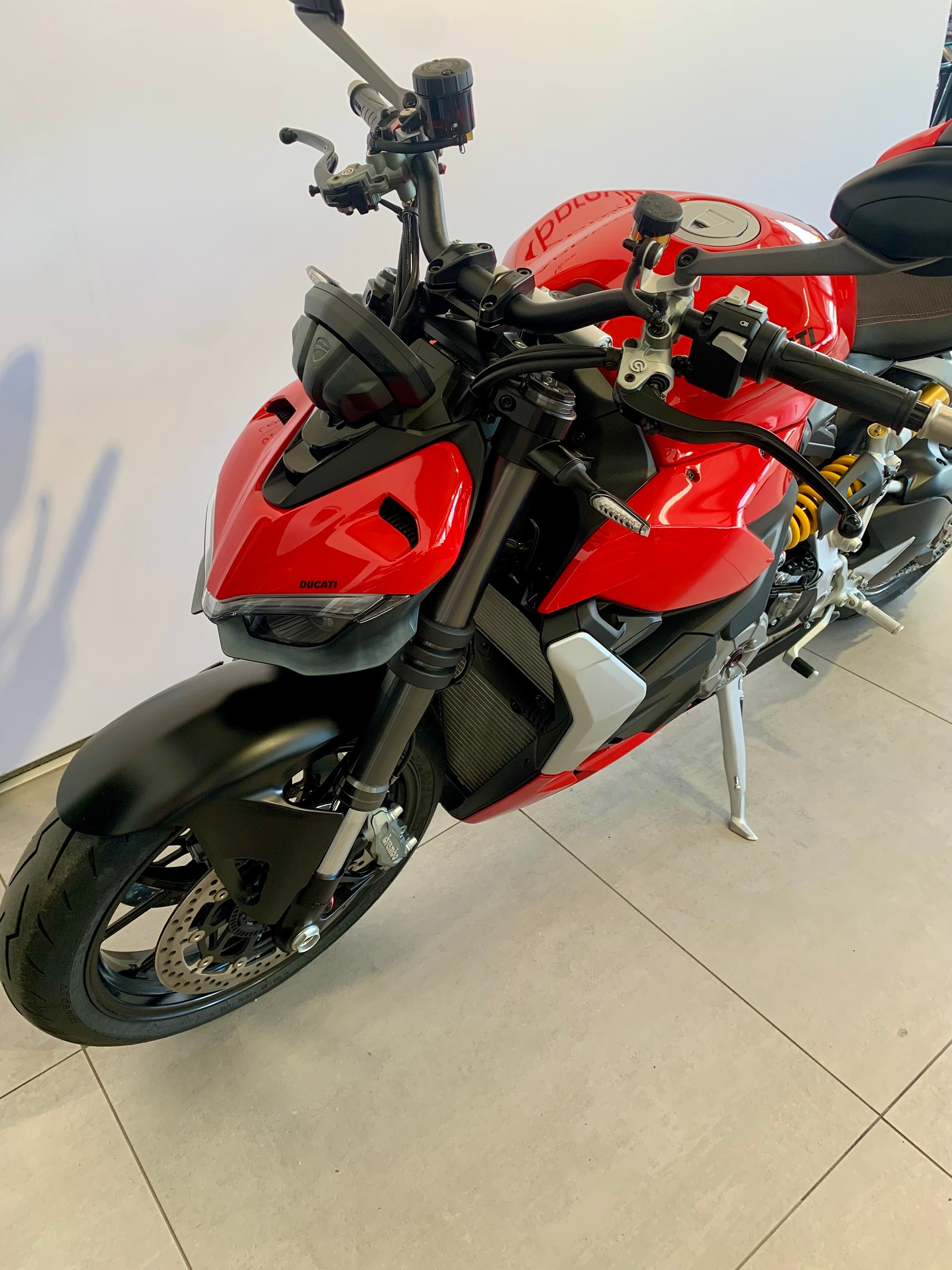 DUCATI Streetfighter V2-image-6