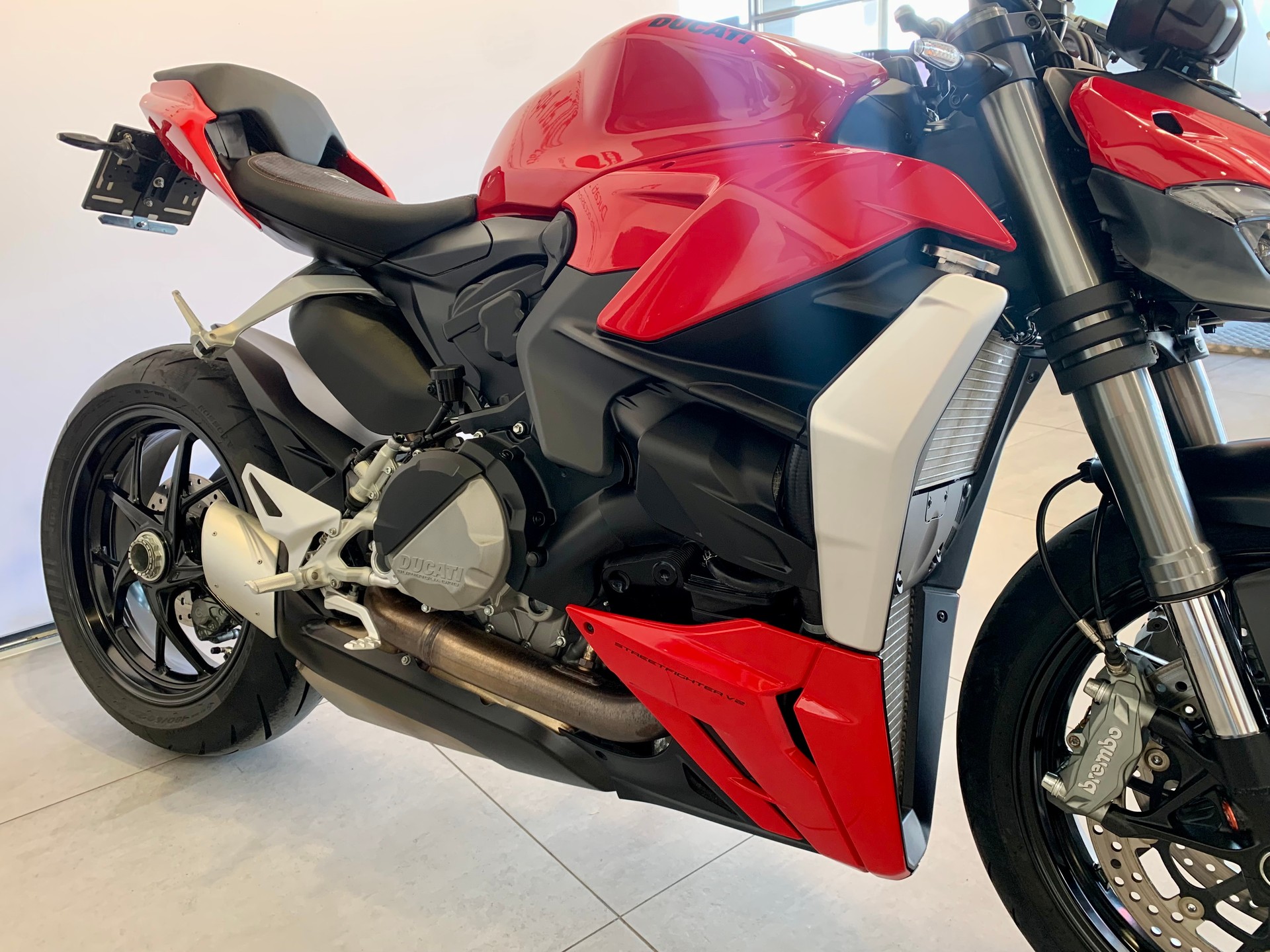 DUCATI Streetfighter V2-image-7