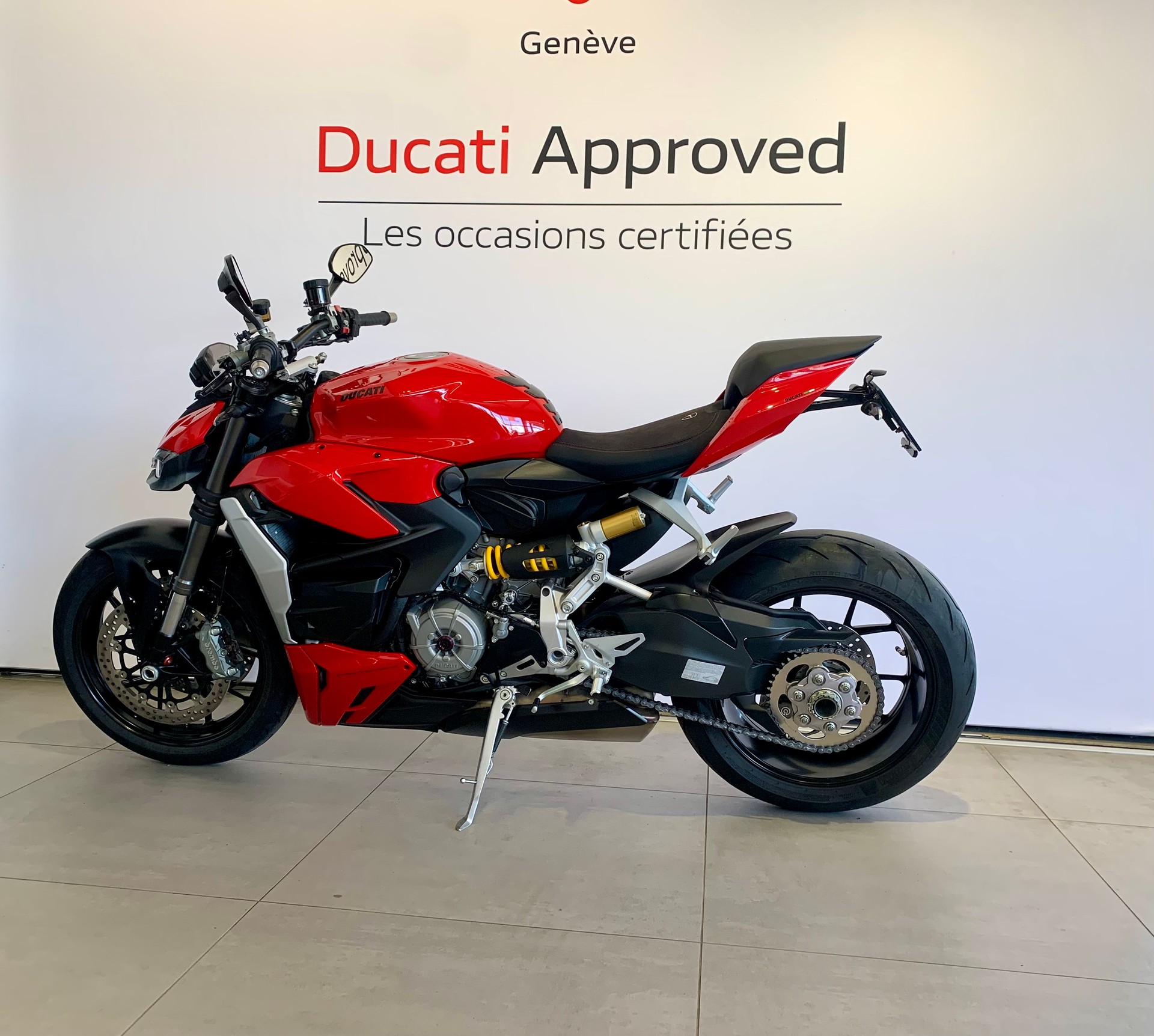 DUCATI Streetfighter V2-image-1
