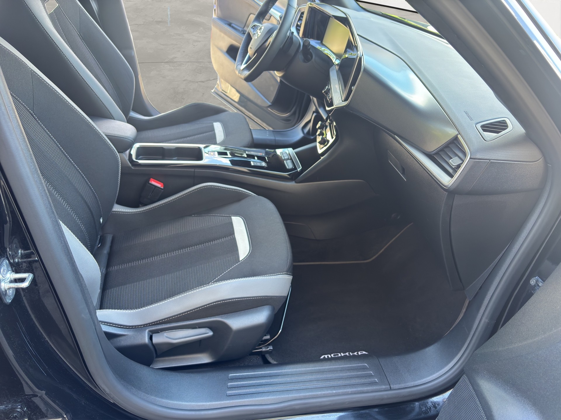 OPEL Mokka 1.2 Direct Injection Turbo GS Aut.-image-17