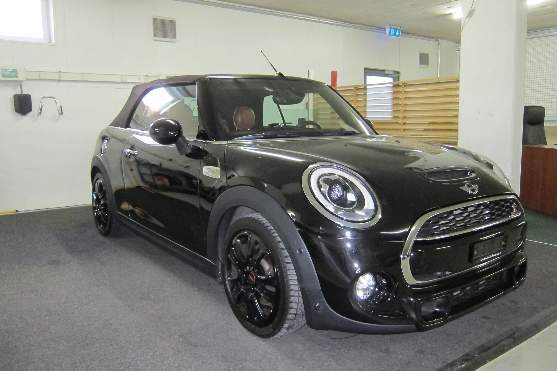 MINI Cooper S Cabriolet Steptronic-image-1