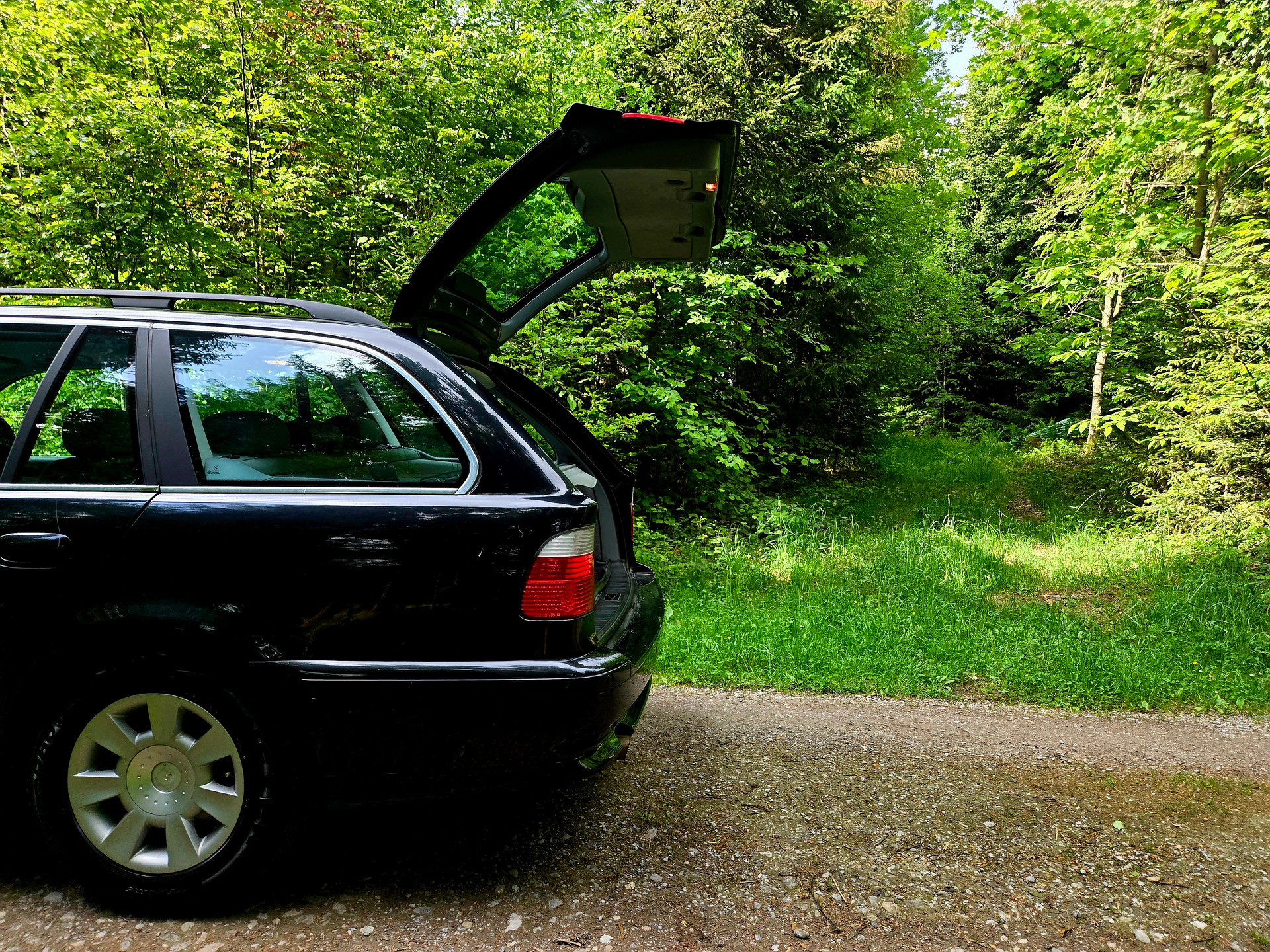 BMW 520i Touring-image-7