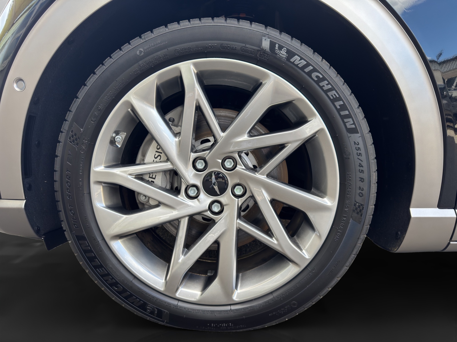 GENESIS GV60 Dual Motor Sport AWD-image-15