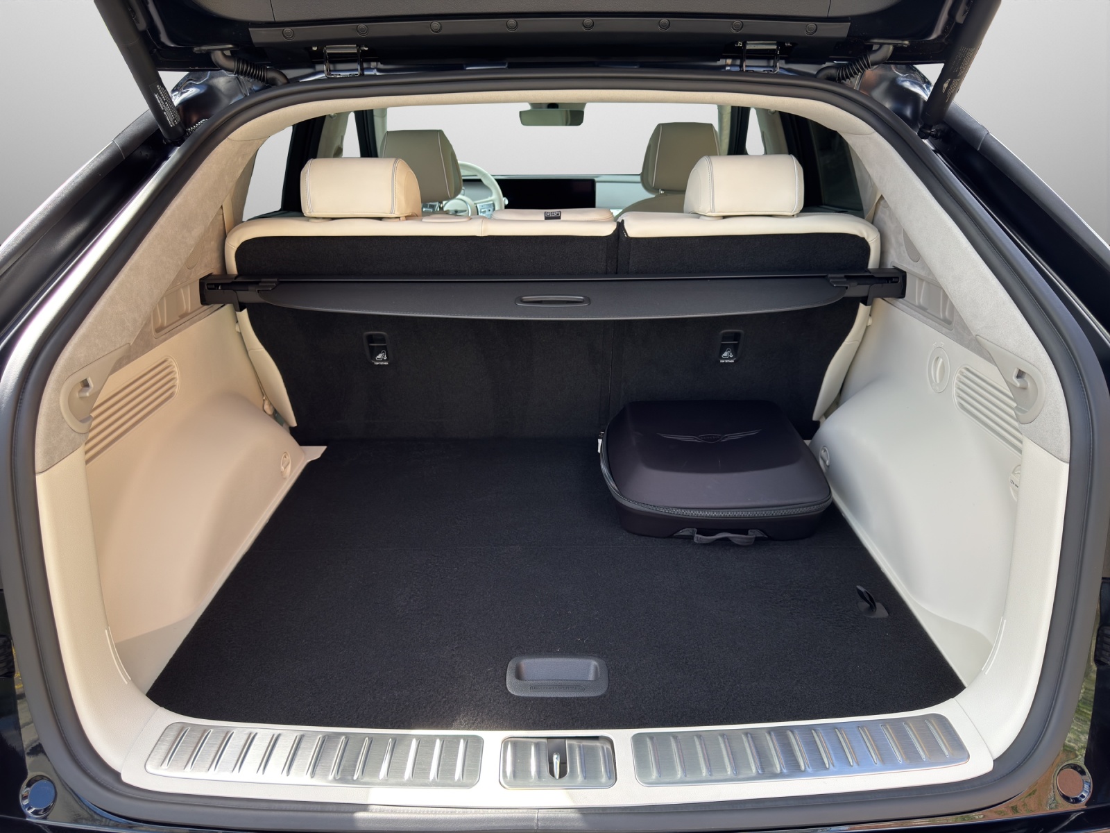 GENESIS GV60 Dual Motor Sport AWD-image-14