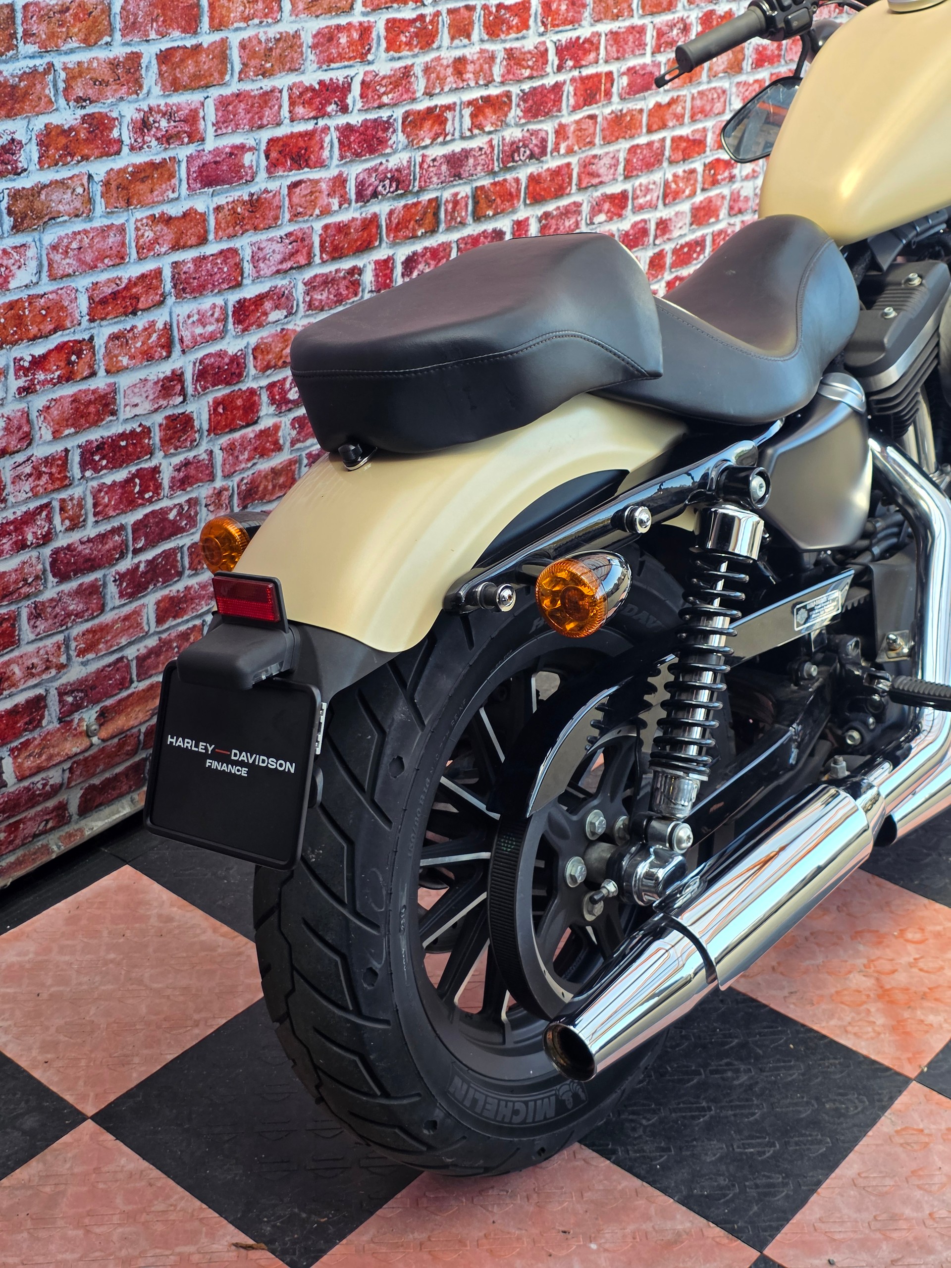 HARLEY-DAVIDSON XL 883 N Sportster Iron ABS-image-7