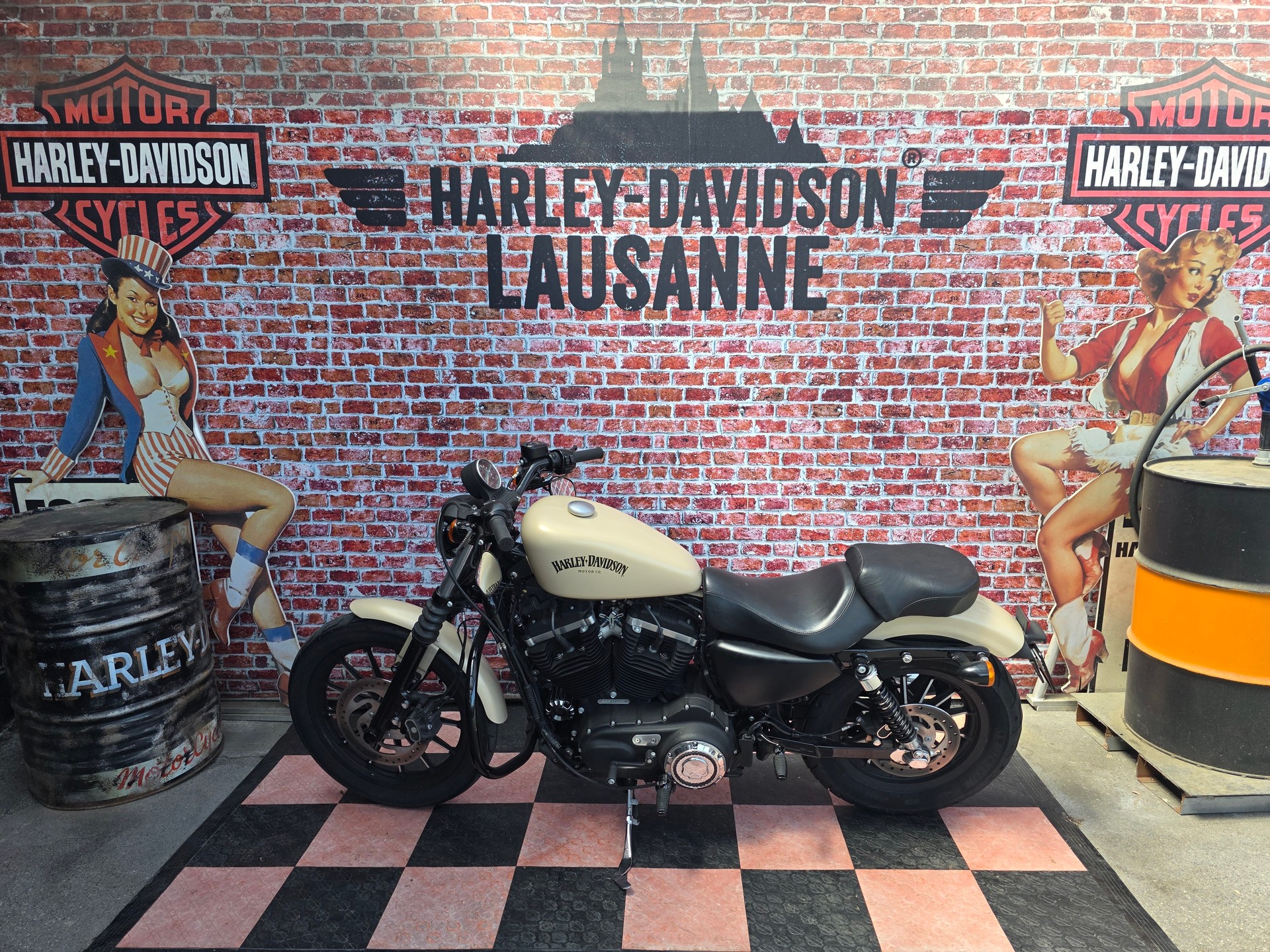 HARLEY-DAVIDSON XL 883 N Sportster Iron ABS-image-1