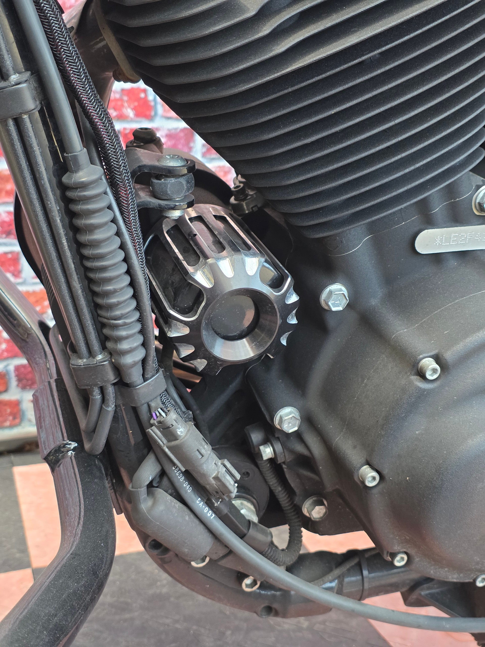 HARLEY-DAVIDSON XL 883 N Sportster Iron ABS-image-11