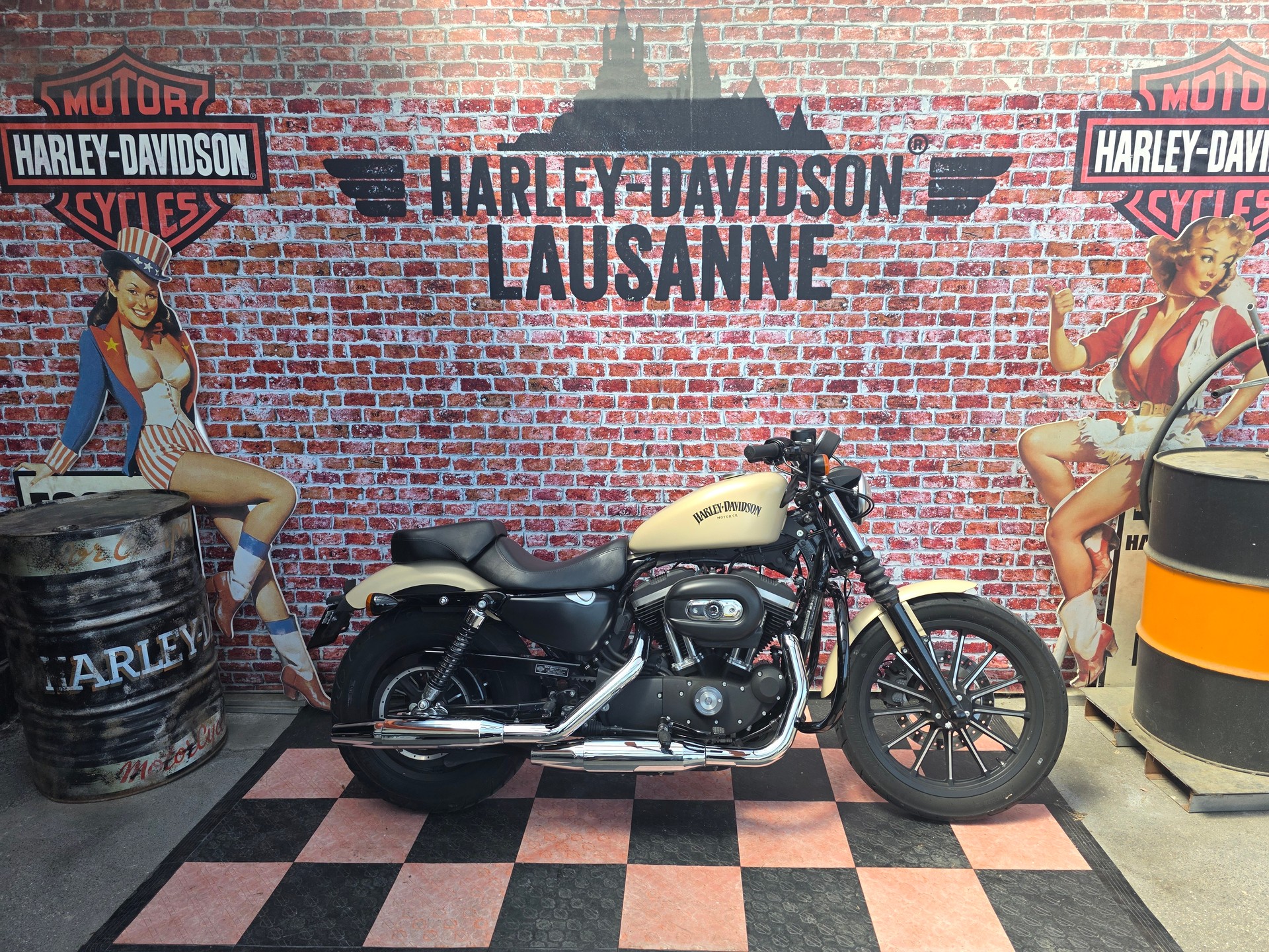 HARLEY-DAVIDSON XL 883 N Sportster Iron ABS-image-0