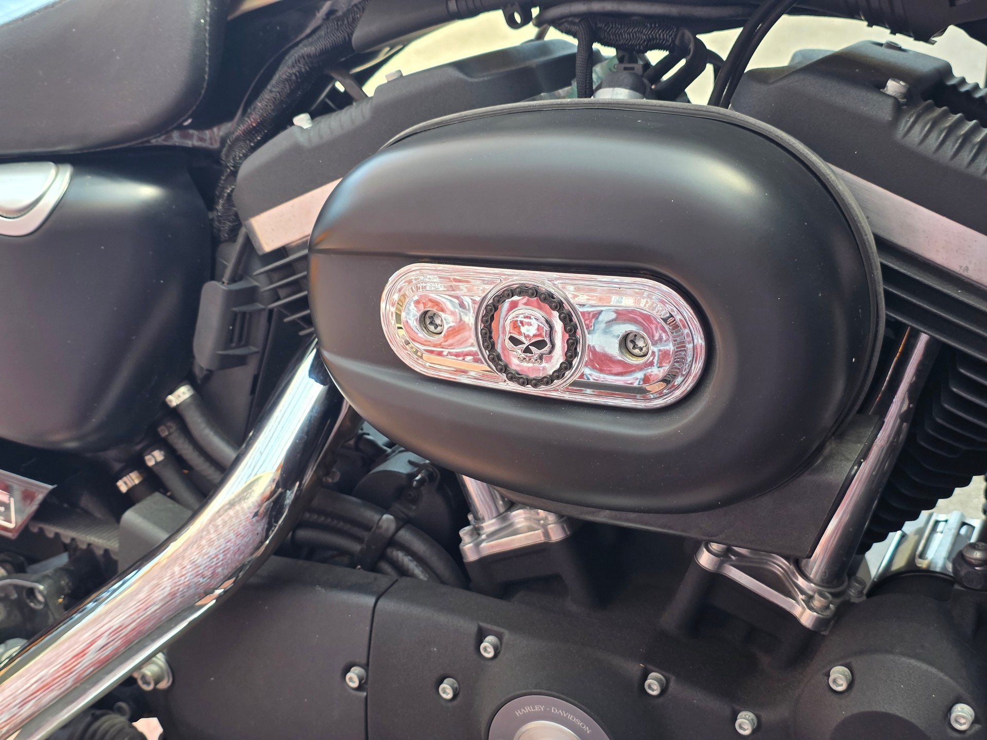 HARLEY-DAVIDSON XL 883 N Sportster Iron ABS-image-13