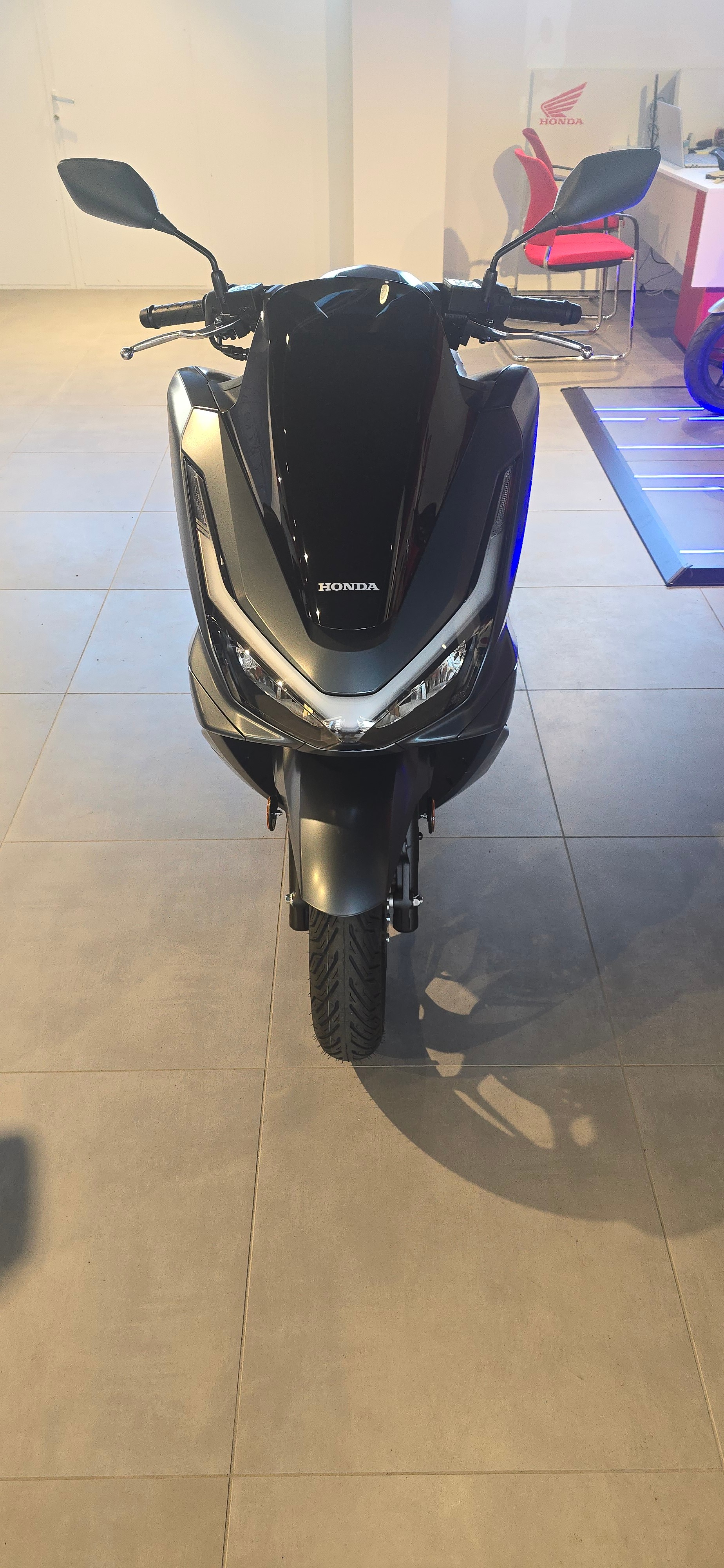 HONDA PCX 125 DX TFT. connectivity-image-1