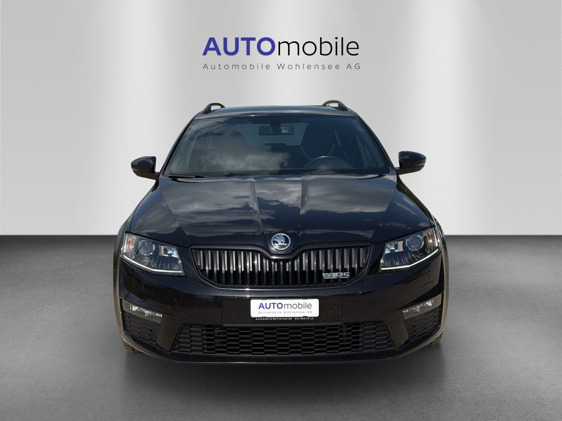 SKODA Octavia Combi 2.0 TSI RS-showroom-element-2