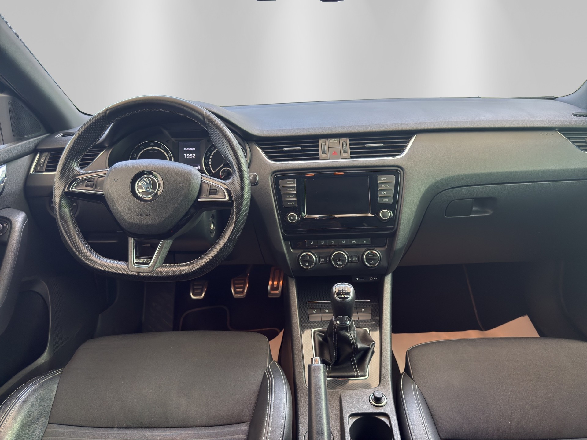 SKODA Octavia Combi 2.0 TSI RS-image-8