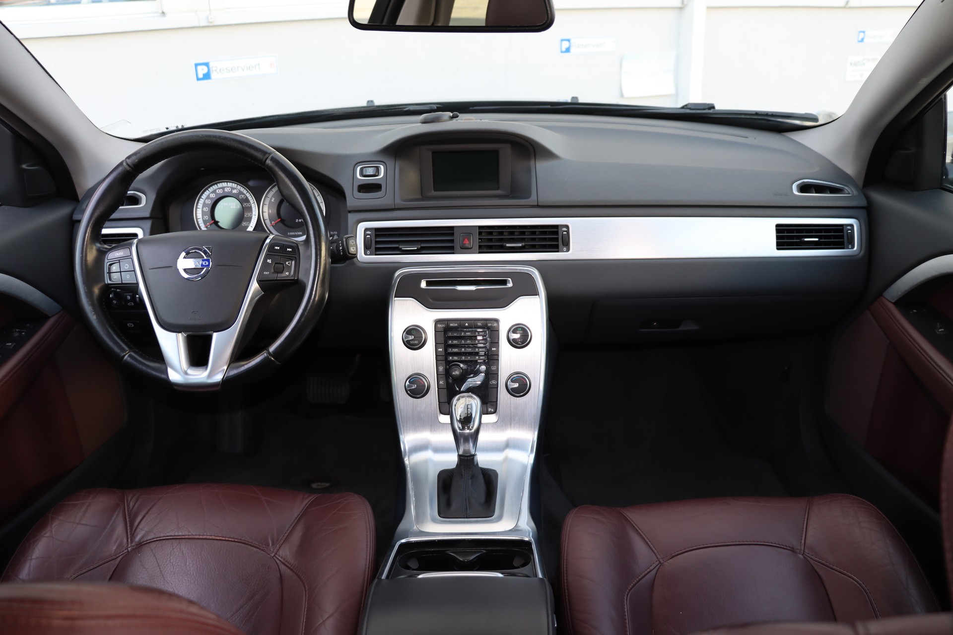 VOLVO V70 T5 Momentum Powershift-image-4