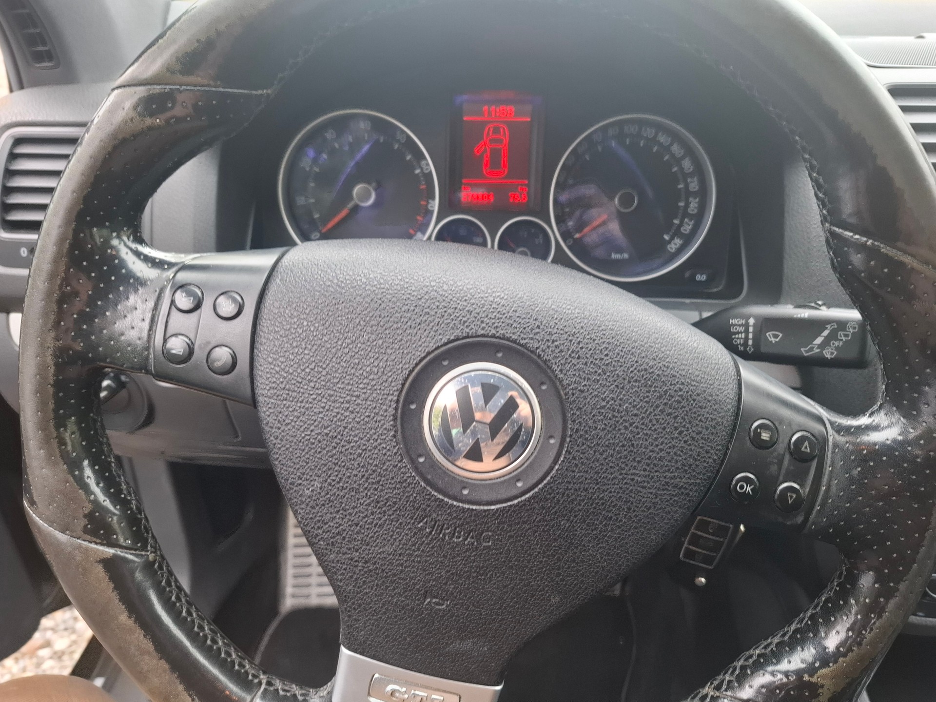 VW Golf 2.0 TFSI GTI-image-13