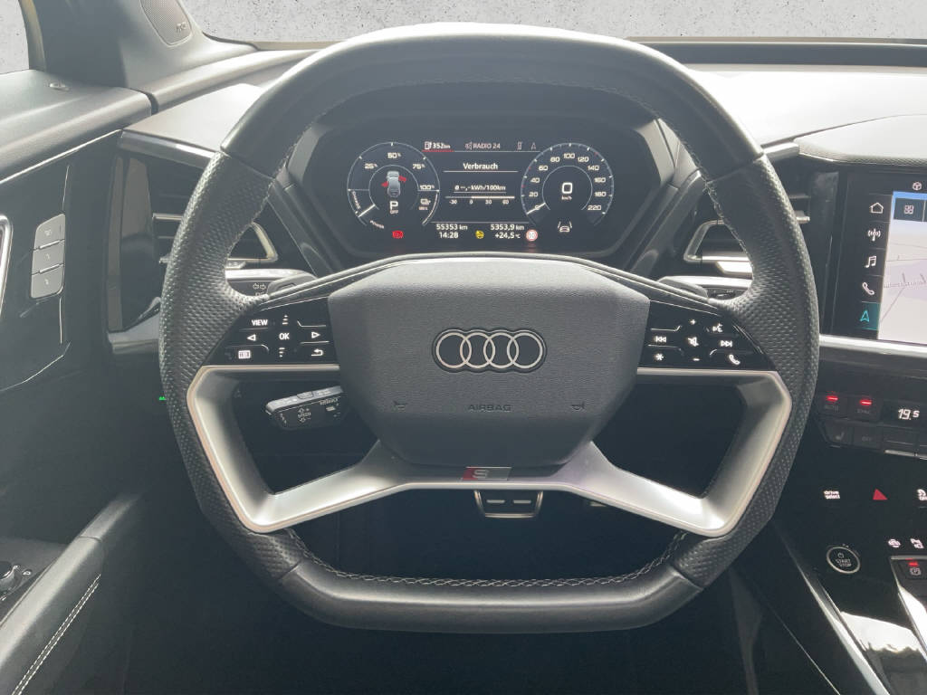 AUDI Q4 e-tron 45 quattro-image-9