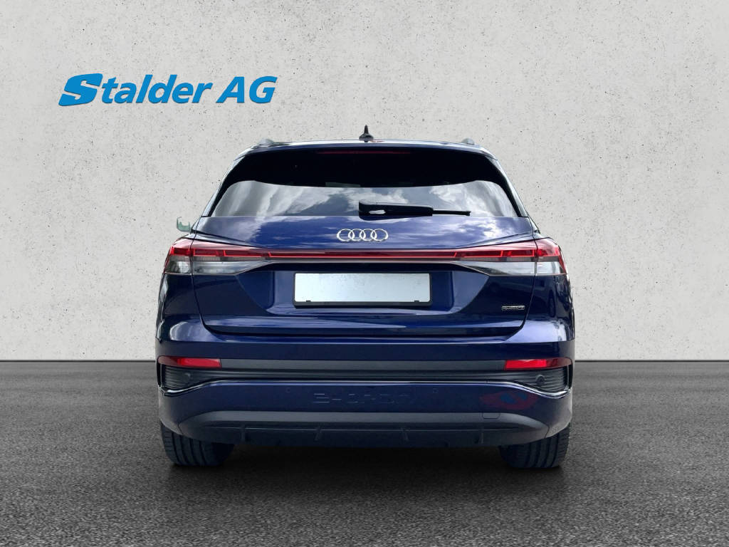 AUDI Q4 e-tron 45 quattro-image-4