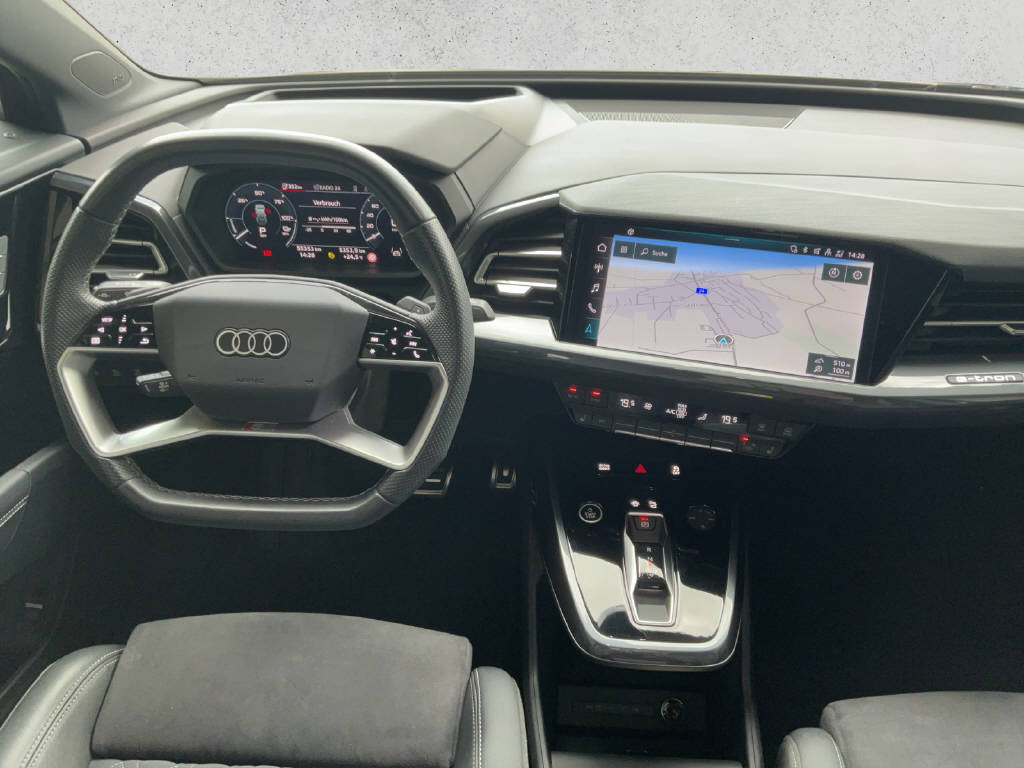 AUDI Q4 e-tron 45 quattro-image-10