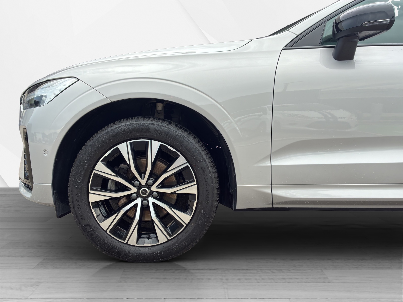 VOLVO XC60 2.0 B5 MH Plus Dark AWD-image-8