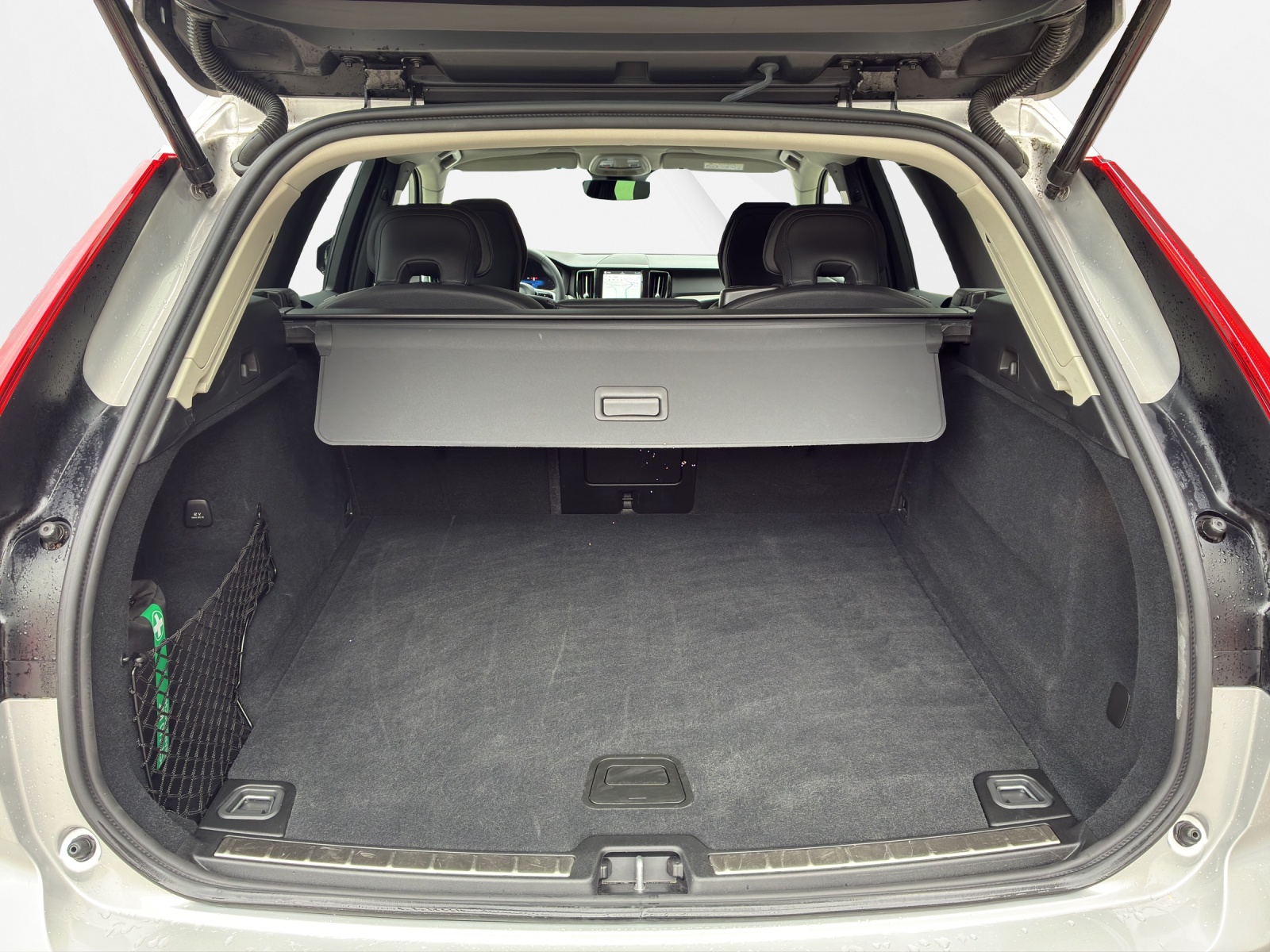 VOLVO XC60 2.0 B5 MH Plus Dark AWD-image-14