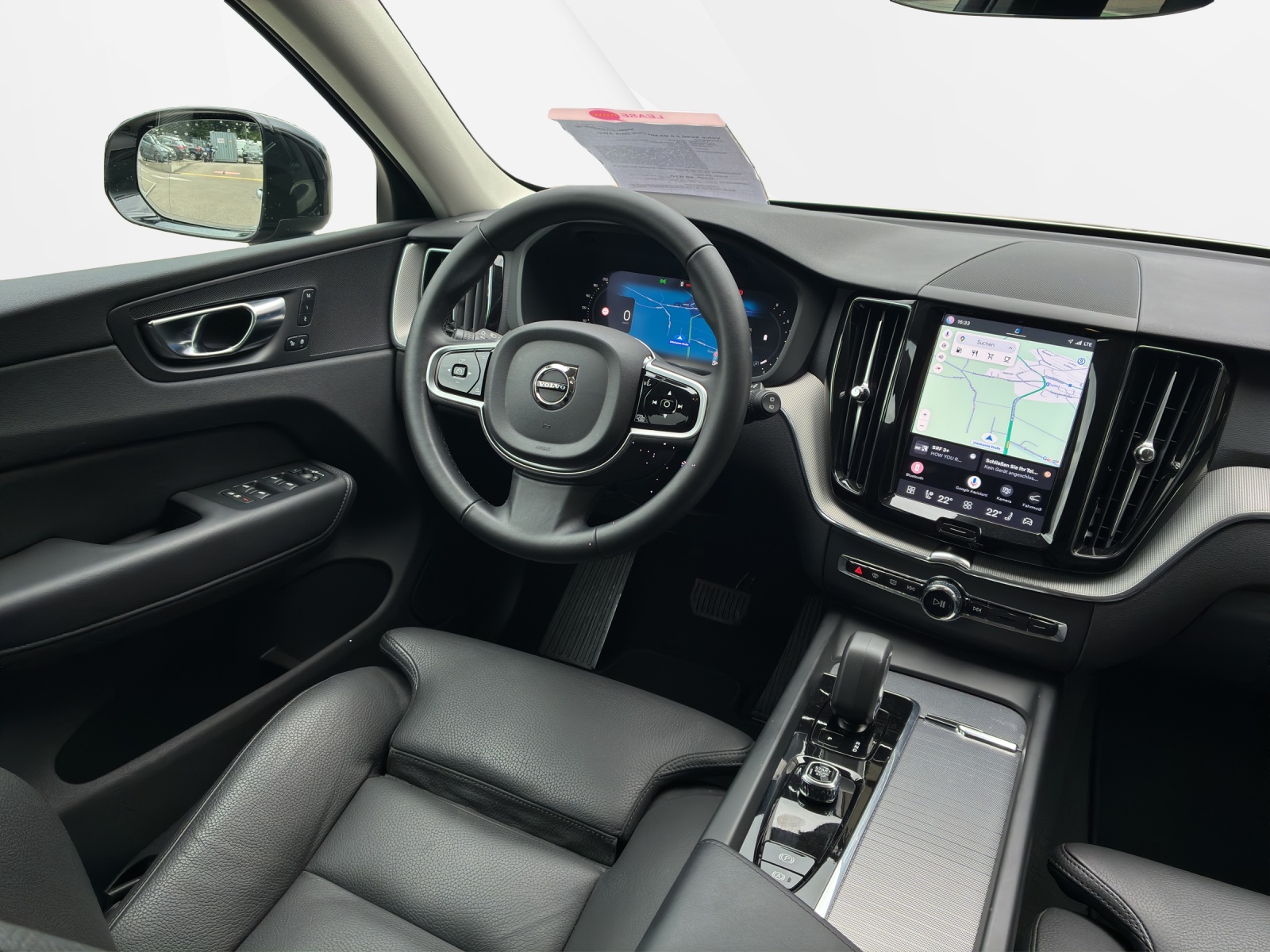 VOLVO XC60 2.0 B5 MH Plus Dark AWD-image-10