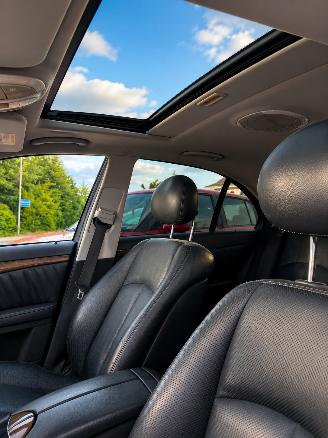 MERCEDES-BENZ E 320 CDI Avantgarde Automatic-image-5