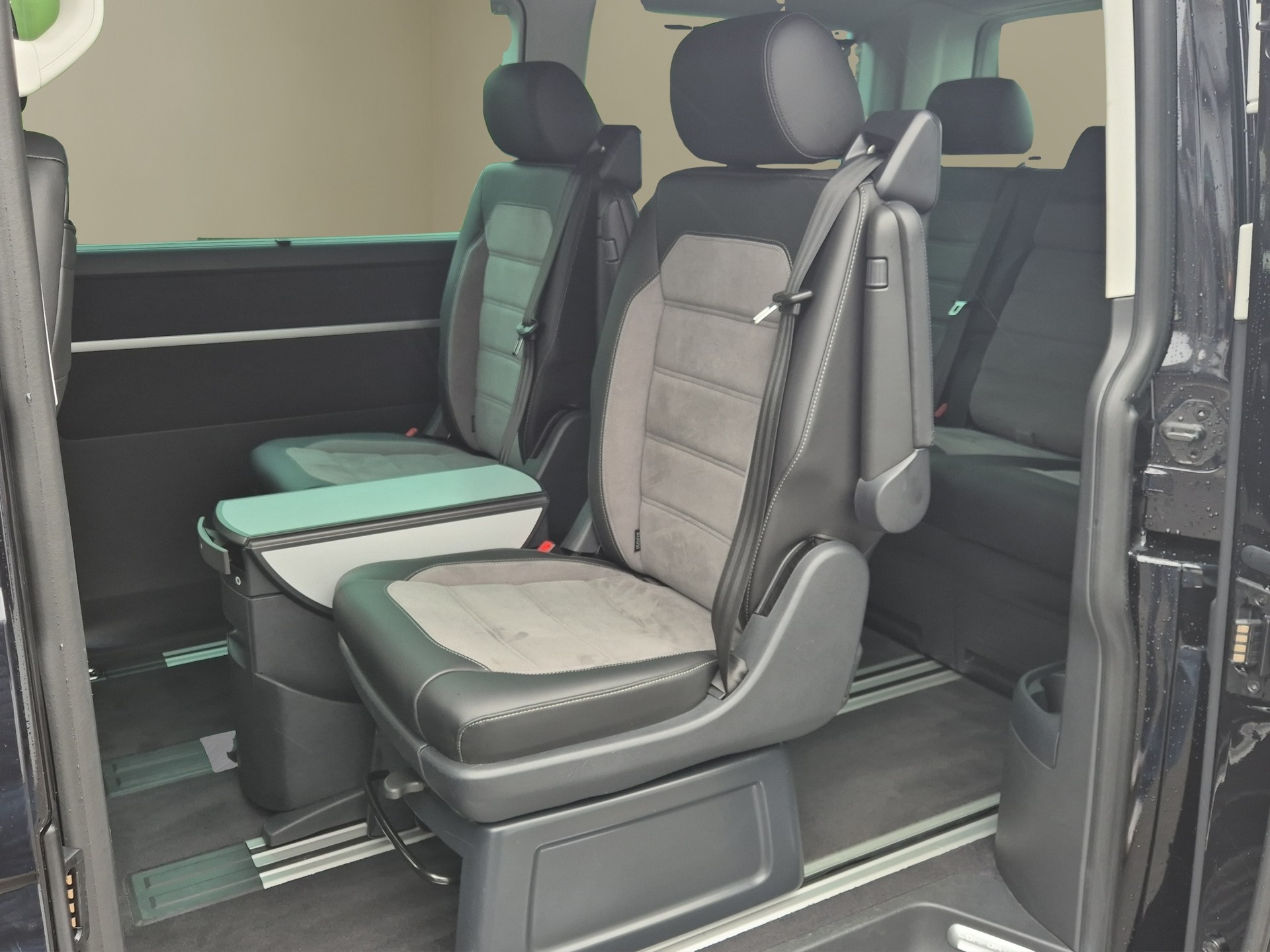 VW T6.1 Multivan 2.0 Bi-TDI Comfortline 4Motion DSG-image-13