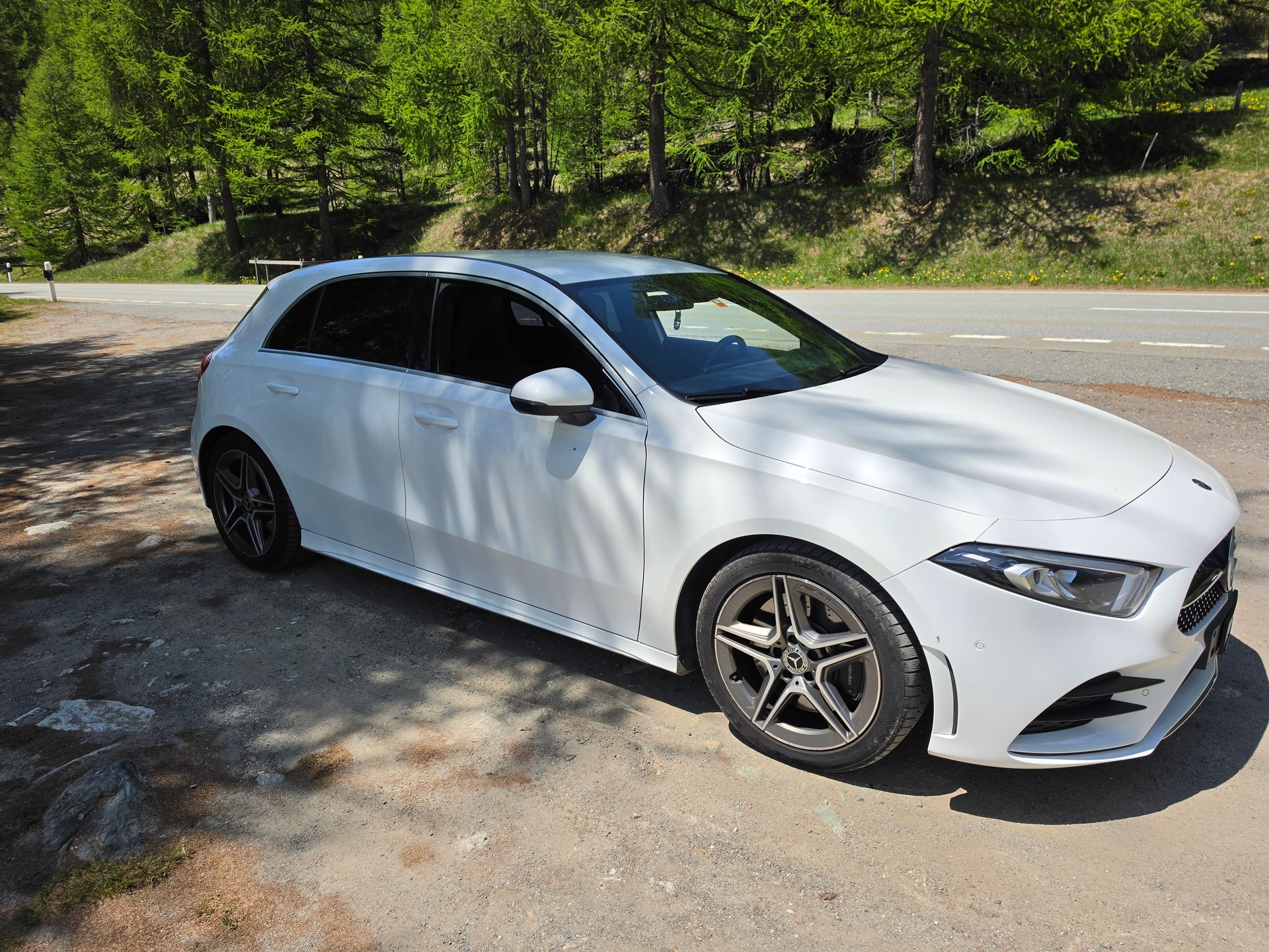 MERCEDES-BENZ A 250 AMG Line-image-1